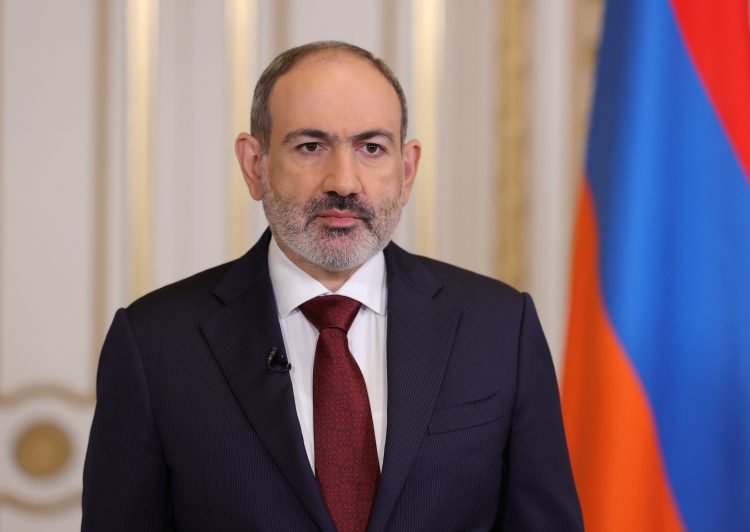2021-04-25T081211Z_1144790323_RC2W2N9K1HC4_RTRMADP_3_ARMENIA-POLITICS-PASHINYAN-RESIGNATION-750x532