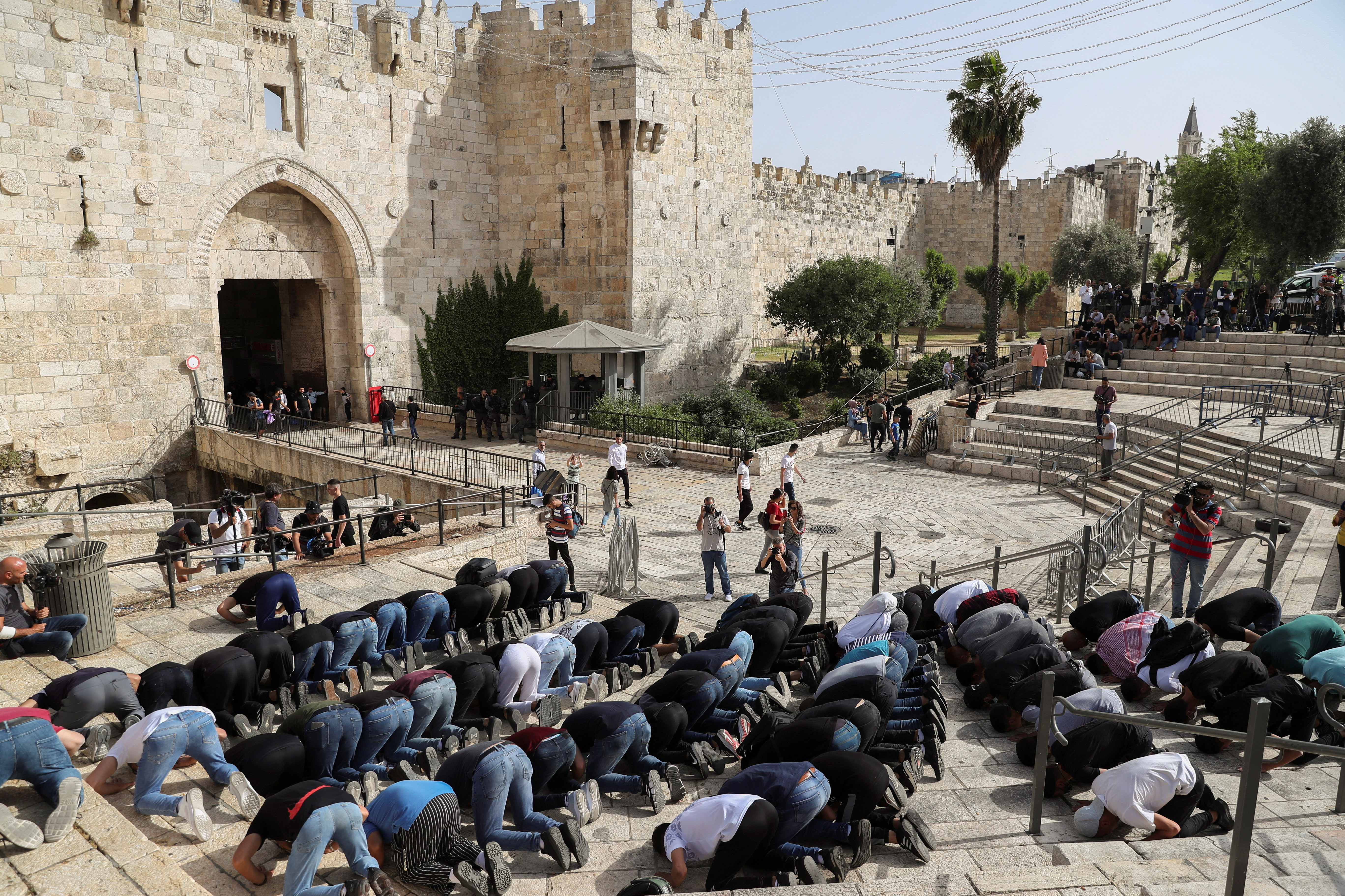 Violence flares at al-Aqsa mosque as Israel marks Jerusalem Day