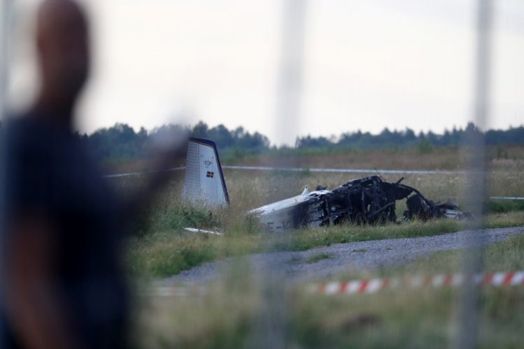 2021-07-08T202212Z_32924463_RC2KGO98JXAW_RTRMADP_3_SWEDEN-AIRPLANE-CRASH-750x500