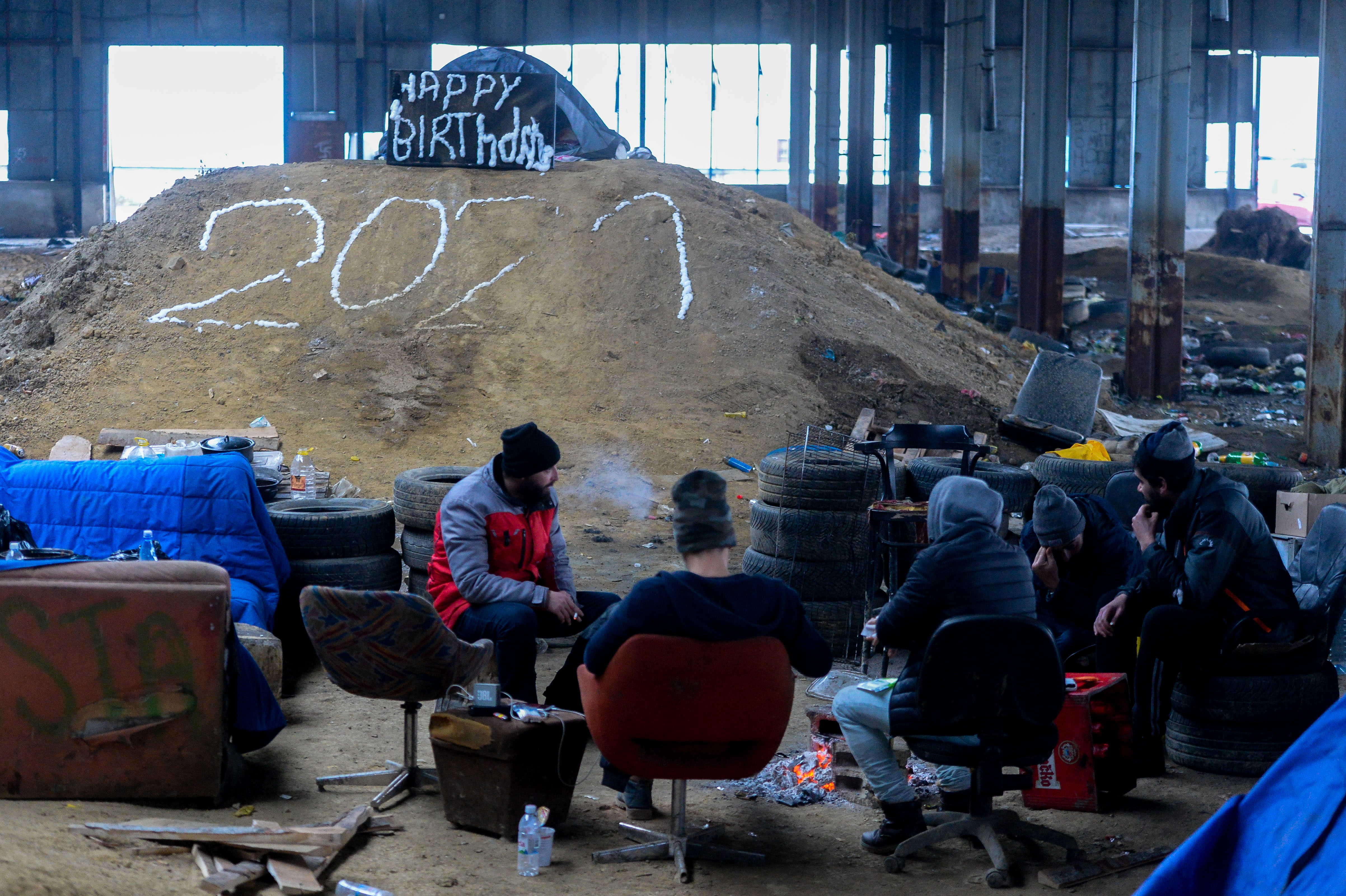 BiH: Migranti u kampu kod Velike Kladuše borave u izuzetno teškim uslovima