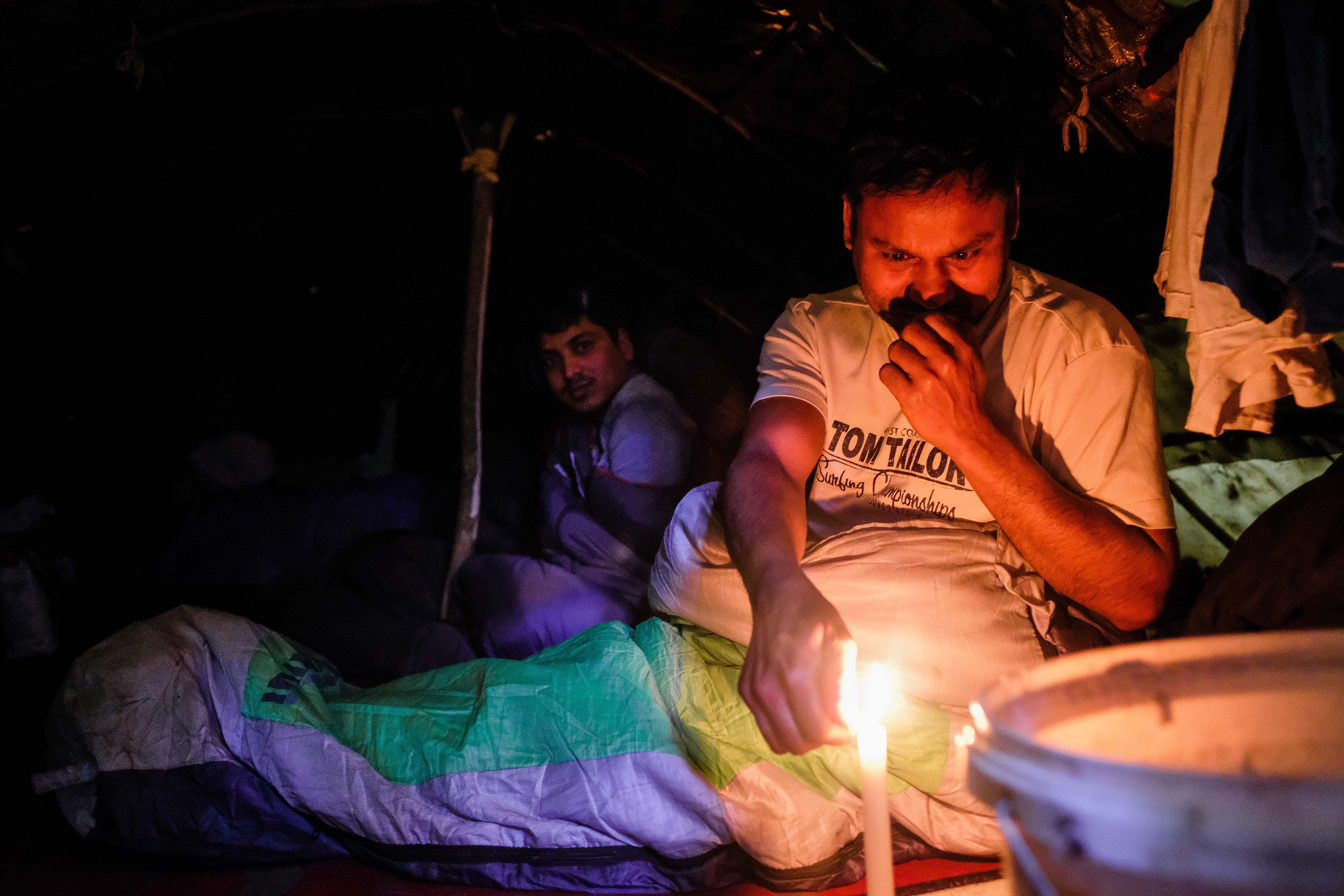 BiH: Migranti u šumi kod Velike Kladuše u teškom stanju, snijeg i niske temperature donijeli nove probleme