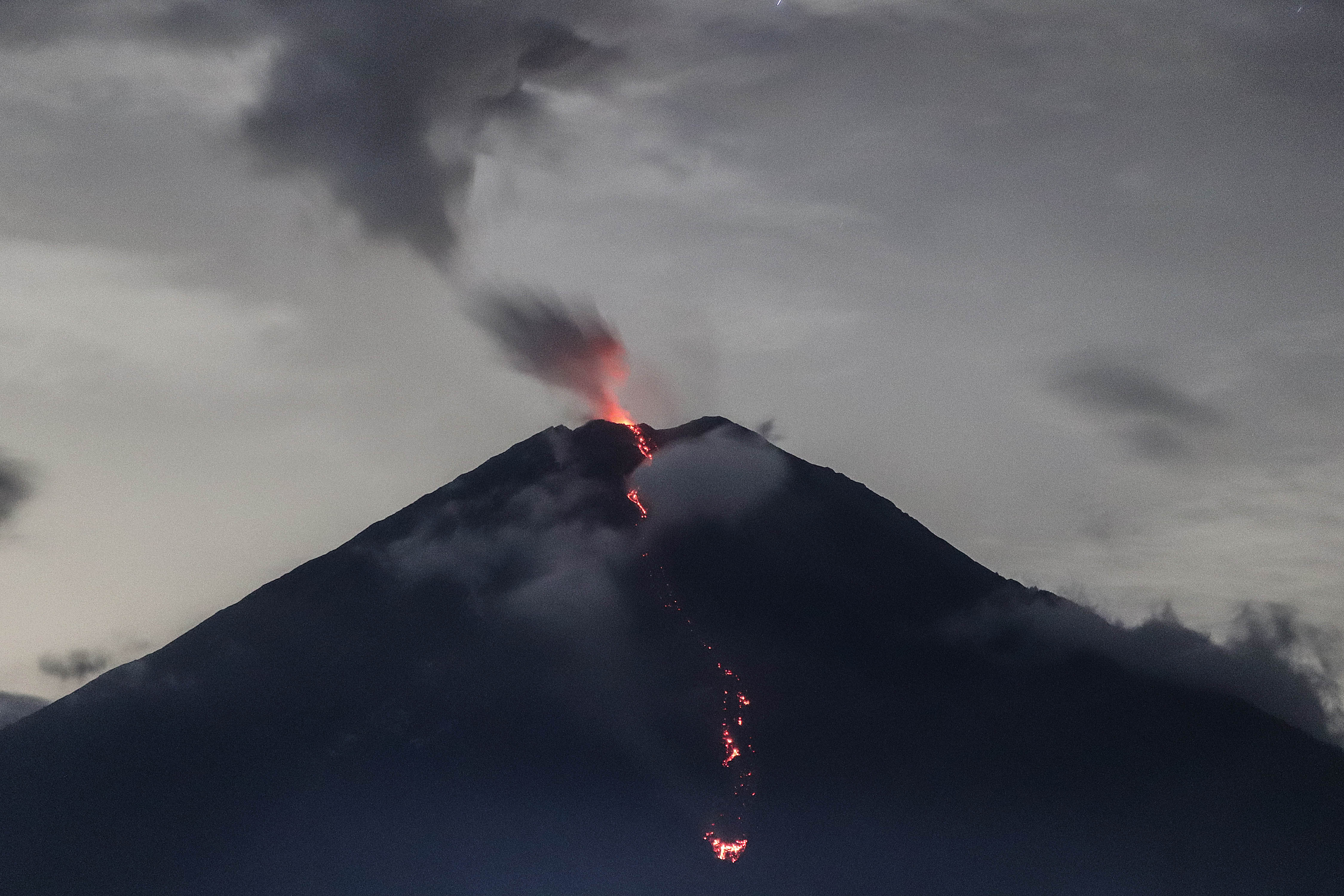 MOUNT SEMERU ERUPTION