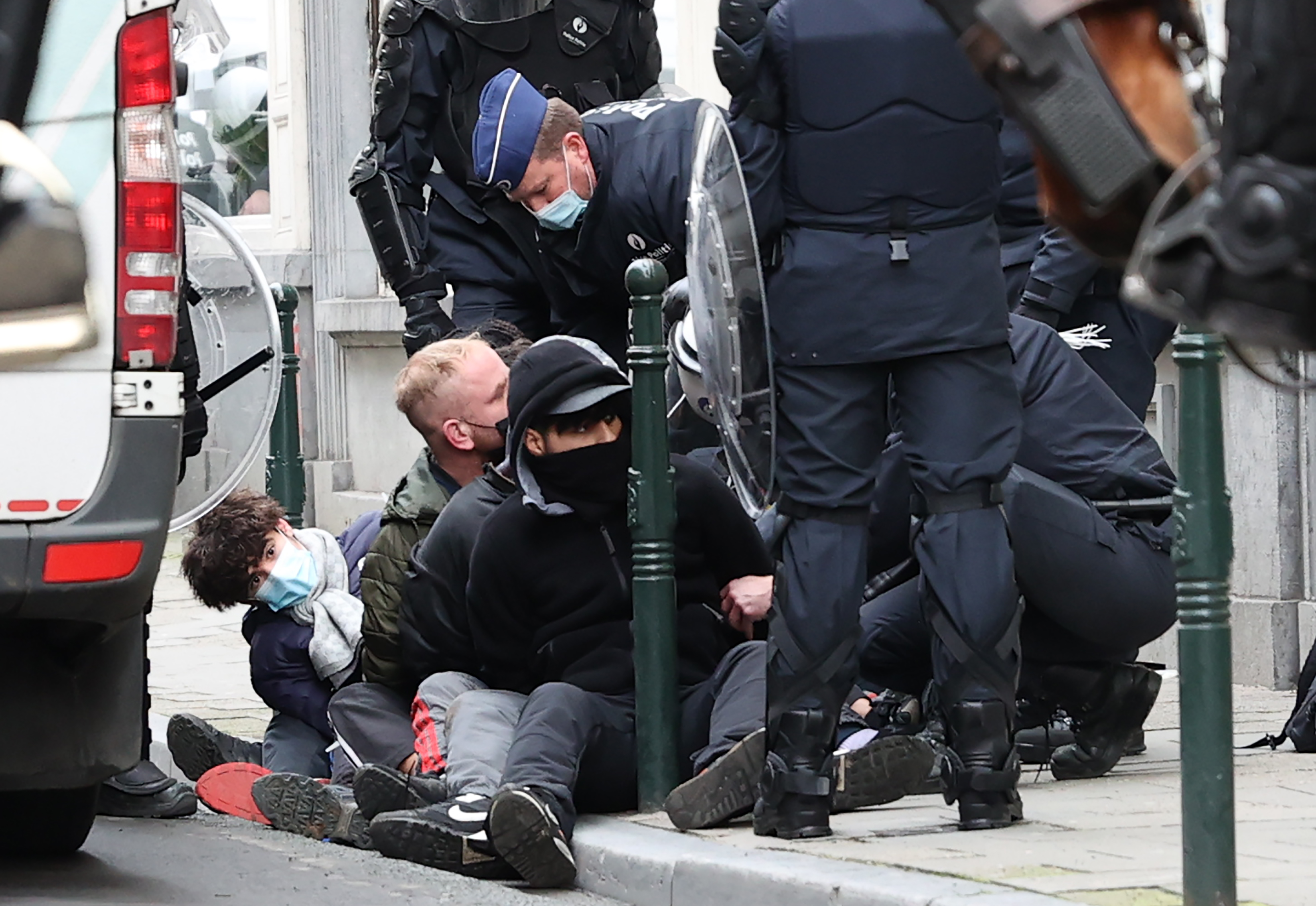 Demonstracije protiv rasizma i policijskog nasilja u Briselu: Priveden veliki broj osoba