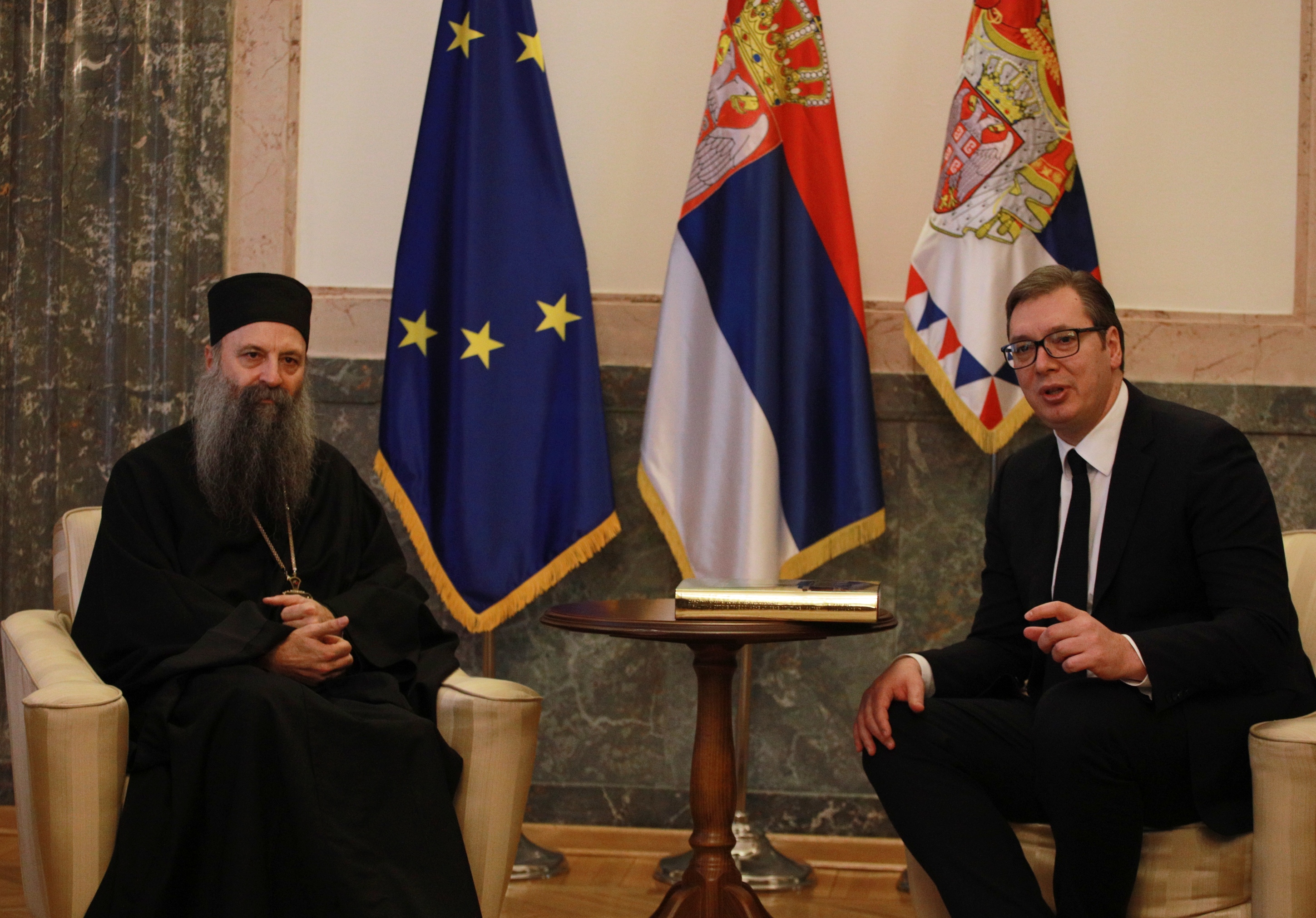 Susret Vučića i patrijarha Porfirija: Poteškoće uvek rešavati dijalogom