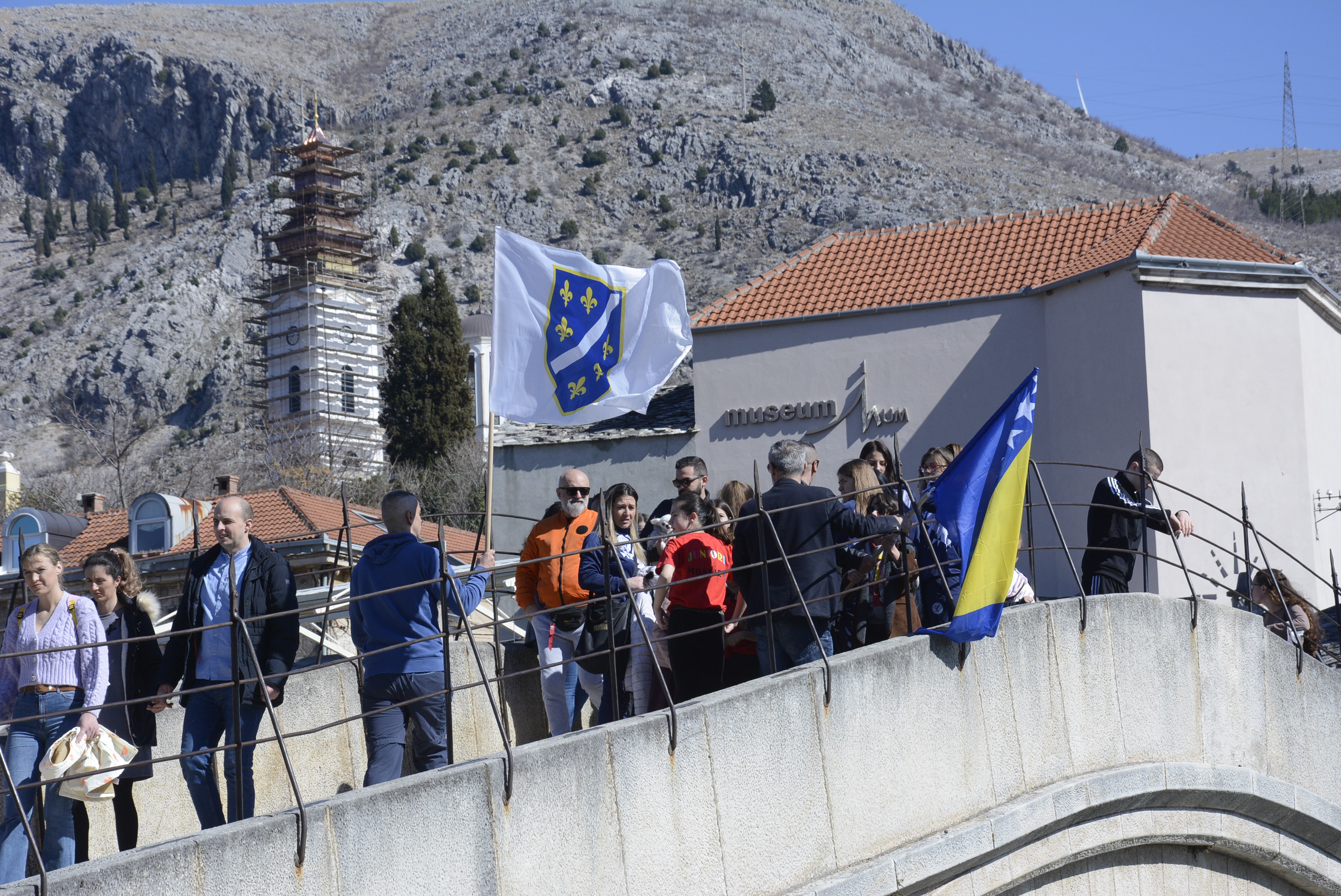 Mostar: Skok sa Starog mosta u čast Dana nezavisnosti BiH