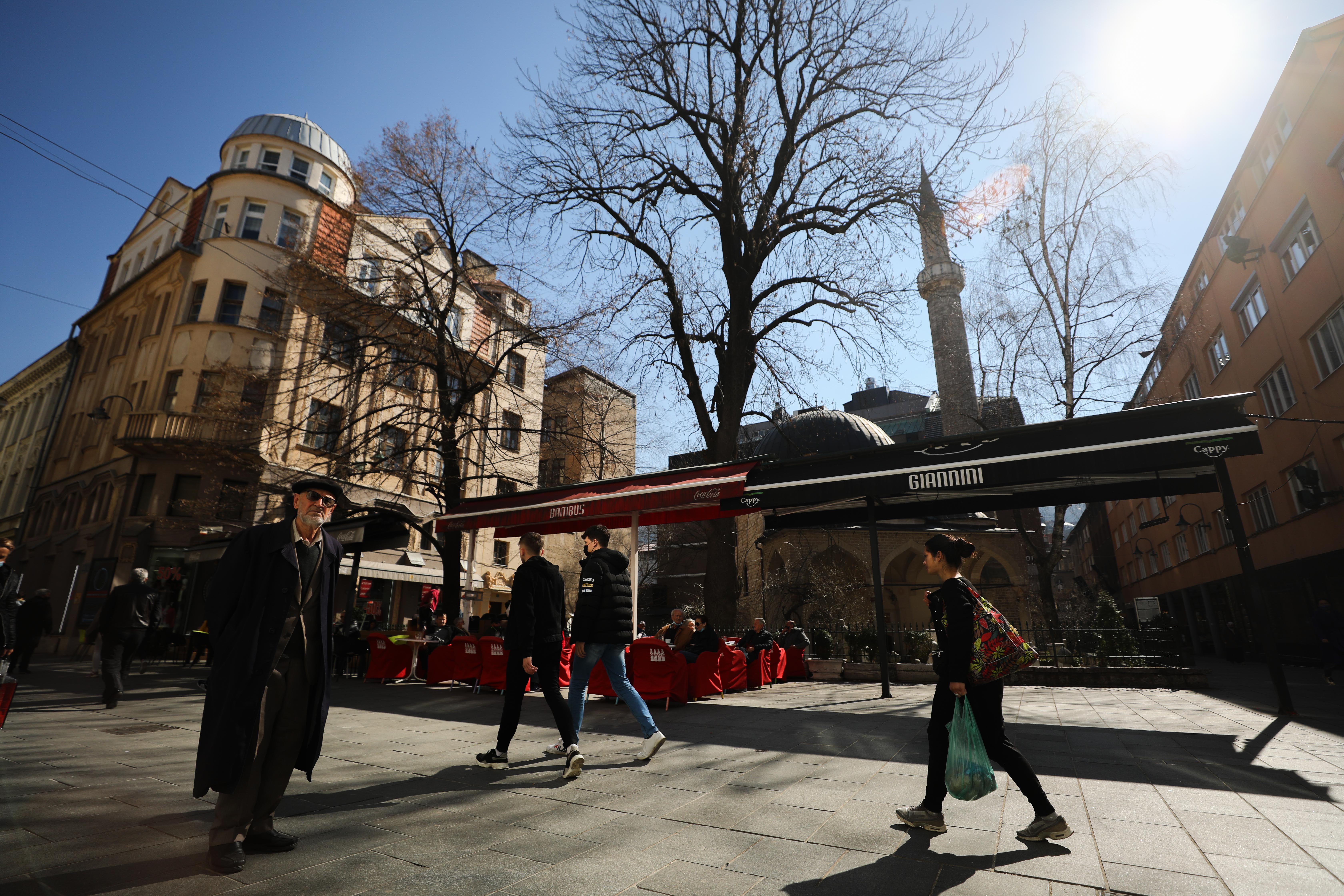 Sarajevo: Raste broj oboljelih od COVID-19, građani sve manje poštuju mjere zaštite