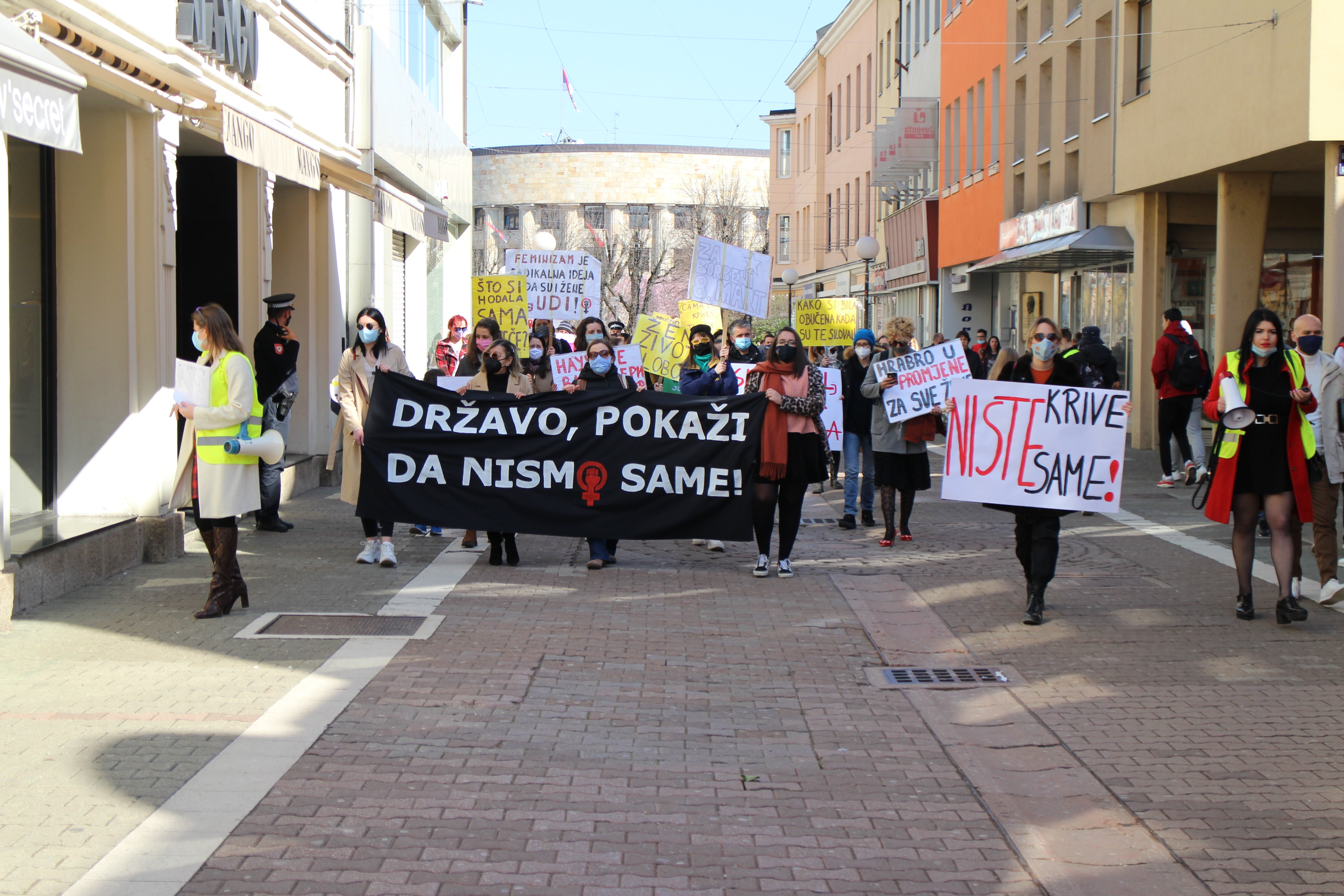 Učesnice osmomartovskog marša u Banjaluci (BiH): ”Državo, pokaži da nismo same!”