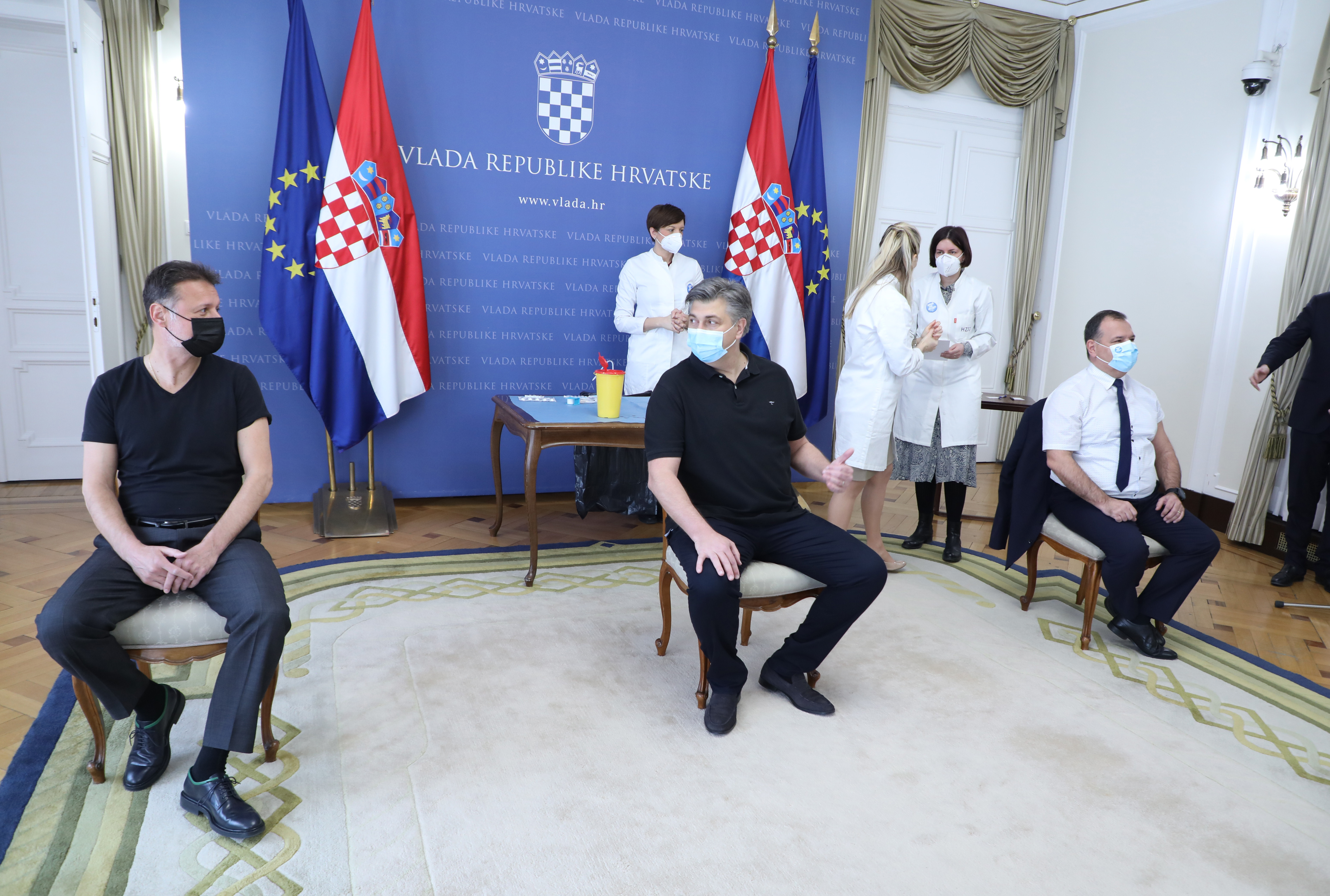 Hrvatska: Pred kamerama se cijepili Plenković, Jandroković i Beroš