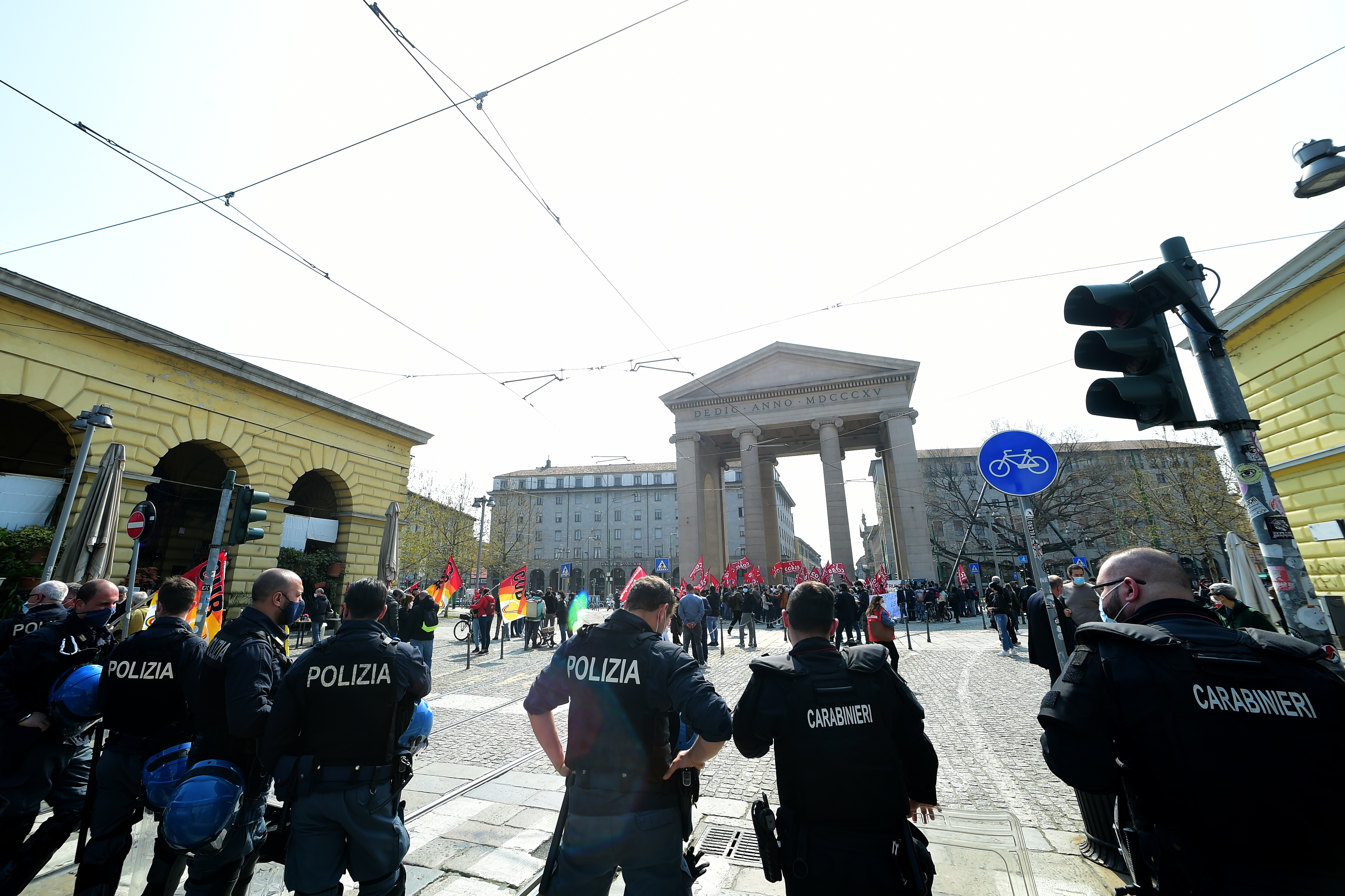 "No delivery day Milan", strike for the rights of riders of delivery