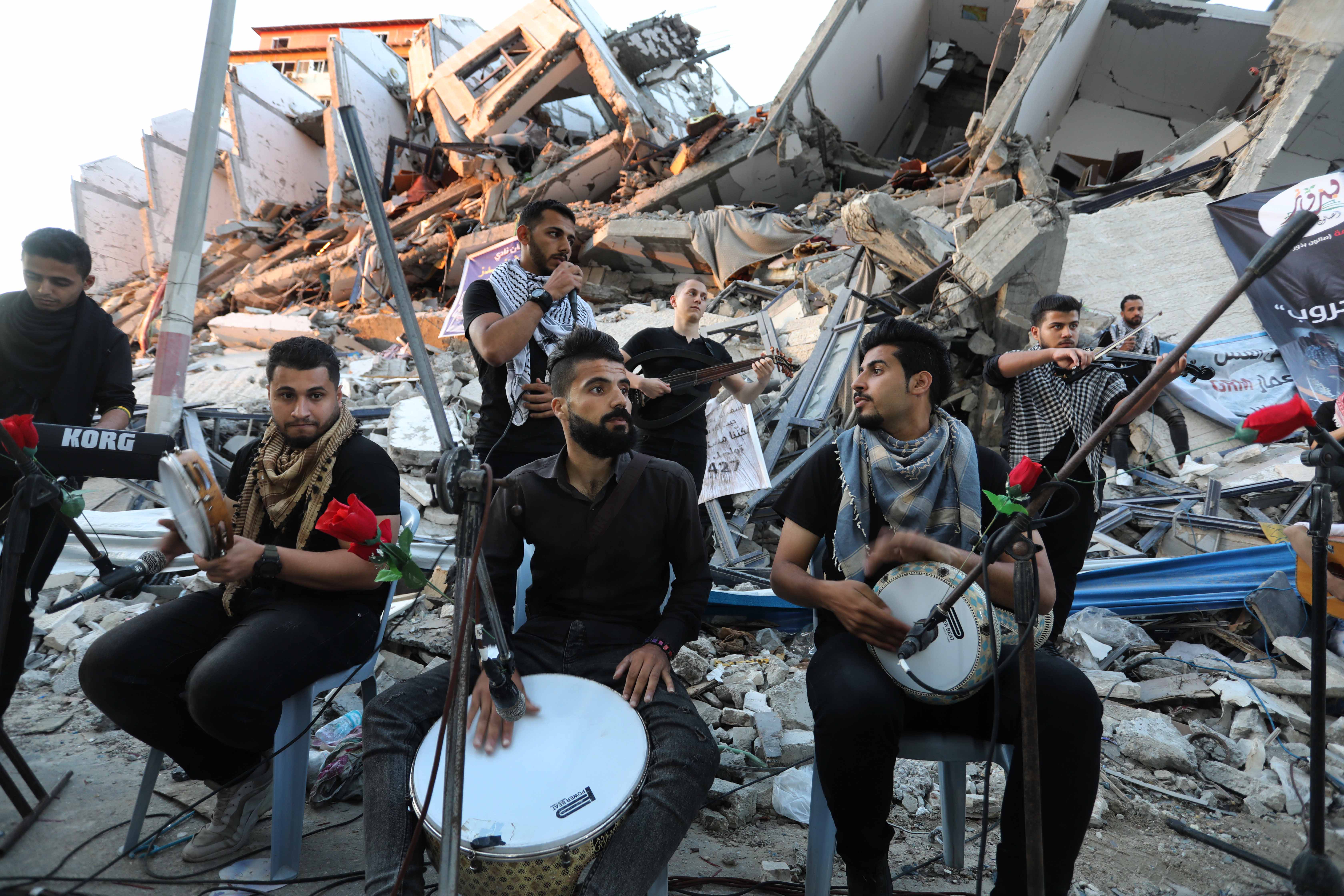 Palestinski muzičari održali koncert na ruševinama (Anadolija)