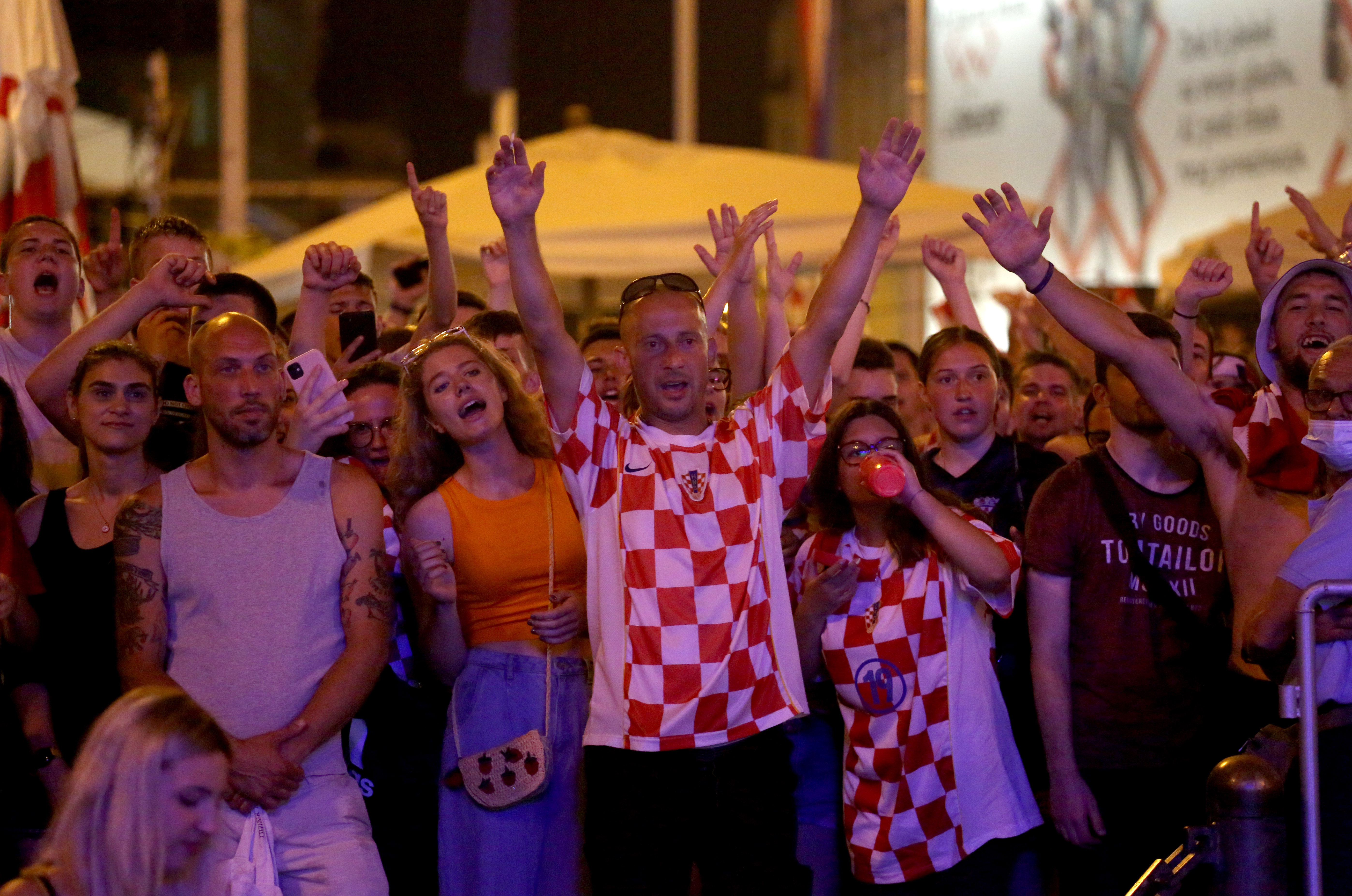 Hrvatska: Navijači proslavili pobjedu ”vatrenih”
