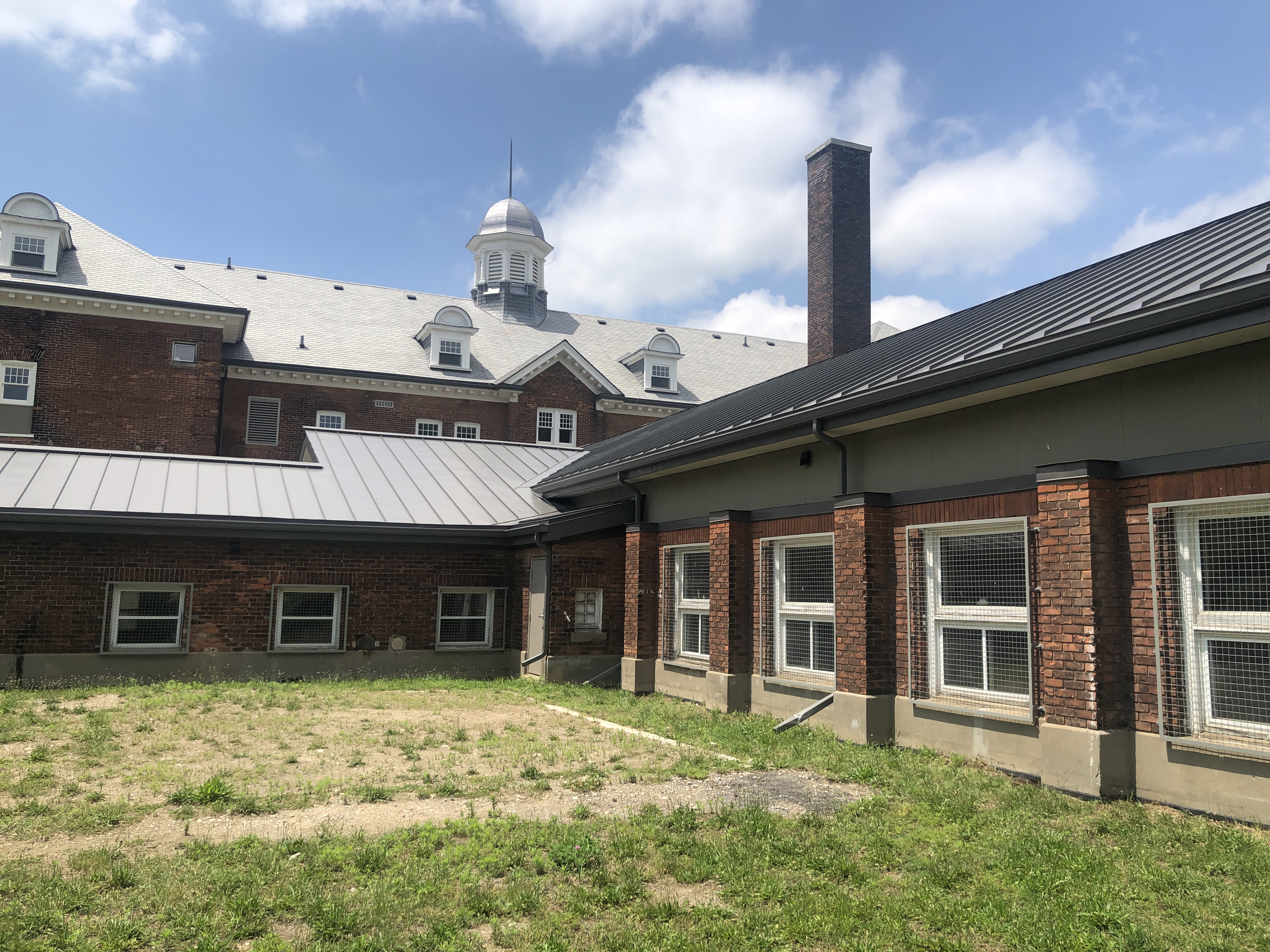 Geronimo Henry, koji je proveo 11 godina u crkvenom internatu u Kanadi, događaje nazvao genocidom