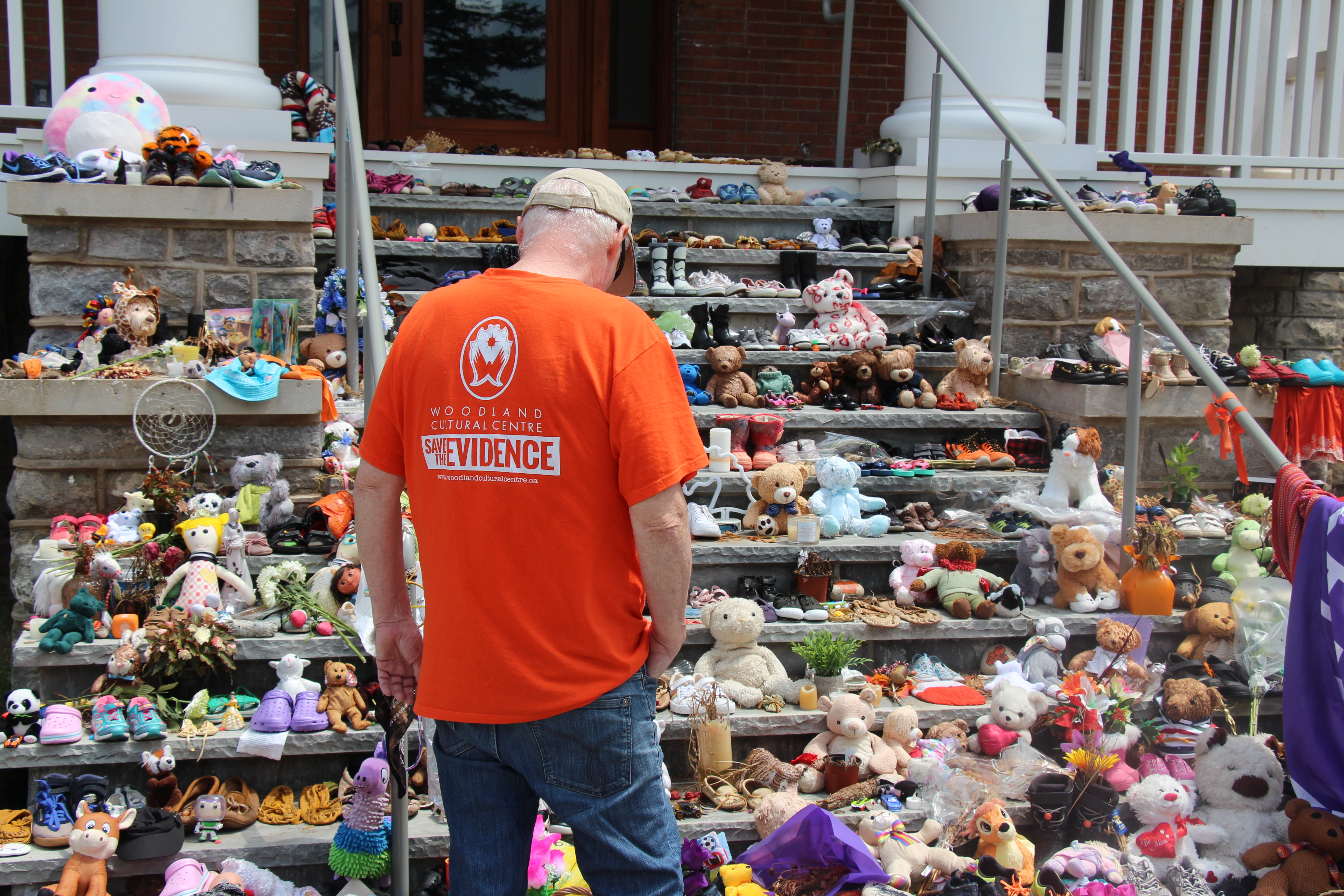 Geronimo Henry, koji je proveo 11 godina u crkvenom internatu u Kanadi, događaje nazvao genocidom