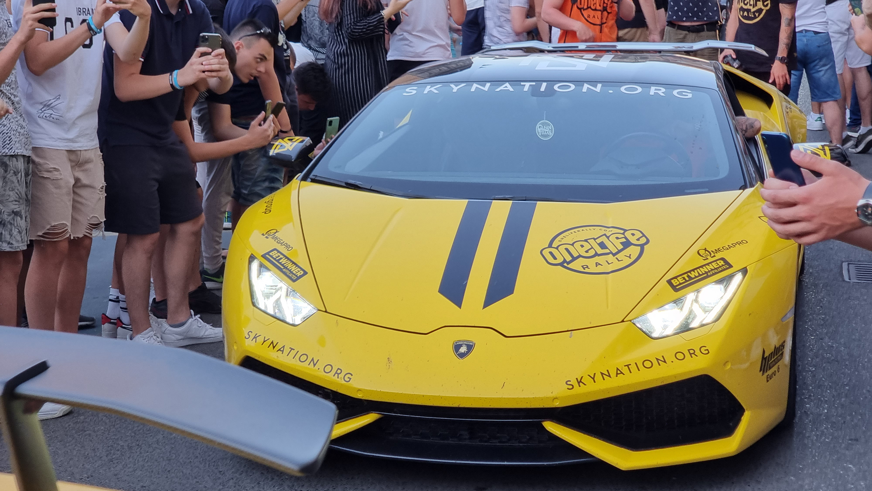 Superluksuzni automobili na ulicama Sarajeva