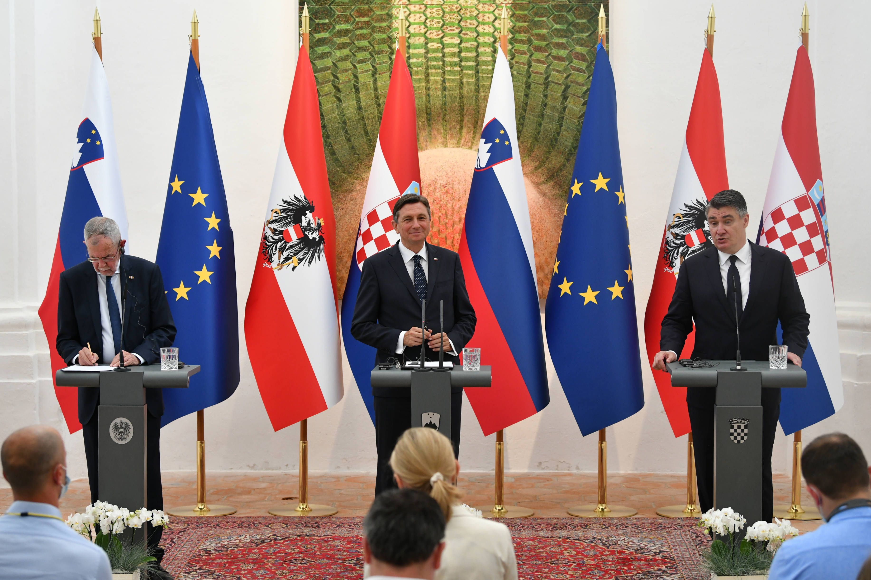 Milanović: Pravo Hrvata u BiH da biraju svoje predstavnike, a ne da to rade drugi, jasno je samo po sebi