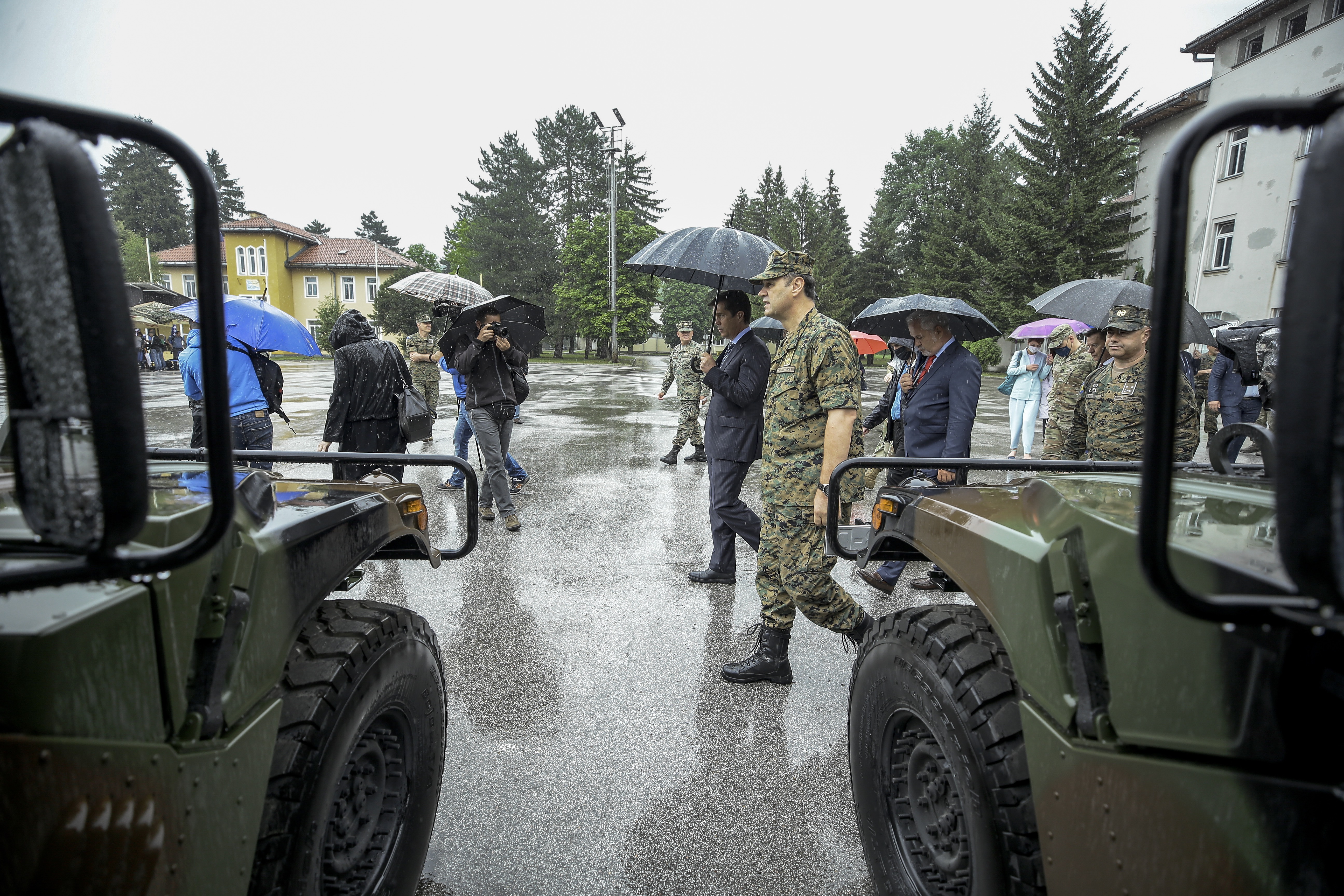 Sarajevo: SAD donirale višenamjenska motorna vozila Oružanim snagama BiH