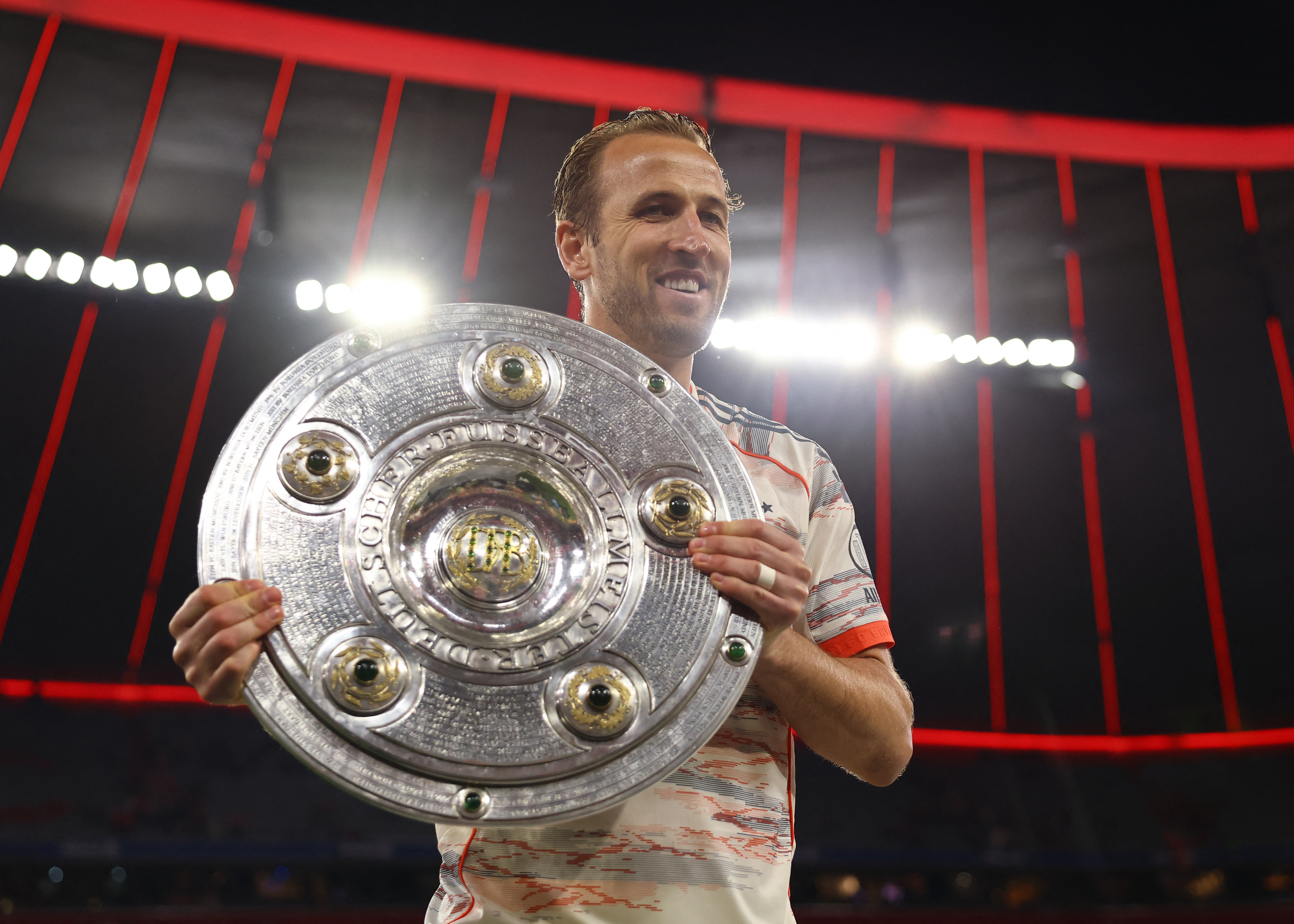 2025-05-10T194047Z_1229083585_UP1EL5A1INWCF_RTRMADP_3_SOCCER-GERMANY-FCB-BMG-REPORT