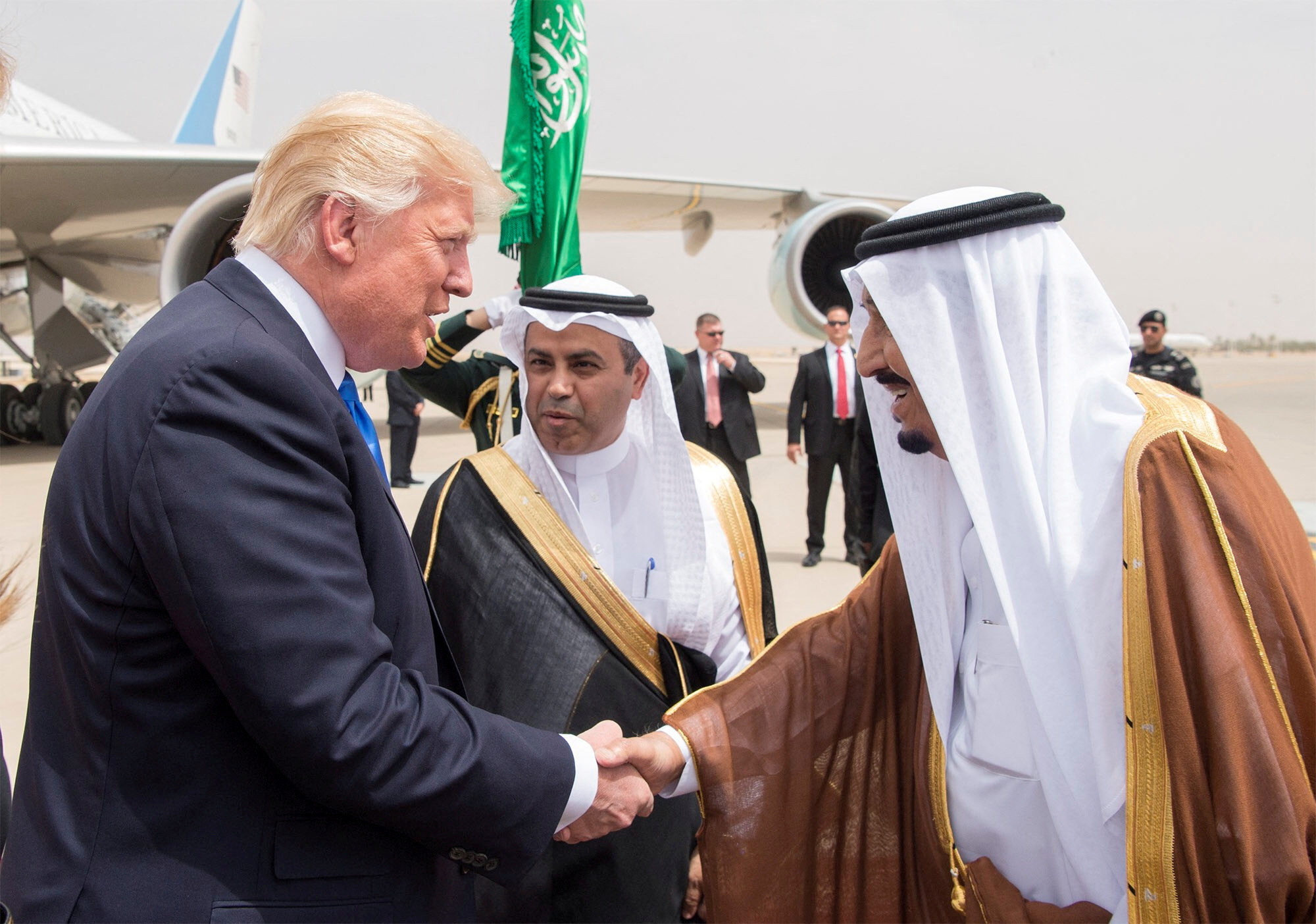 2025-05-12T115325Z_1418337592_RC2AGEAH3VVN_RTRMADP_3_USA-TRUMP-GULF-SAUDI-PRESIDENTS