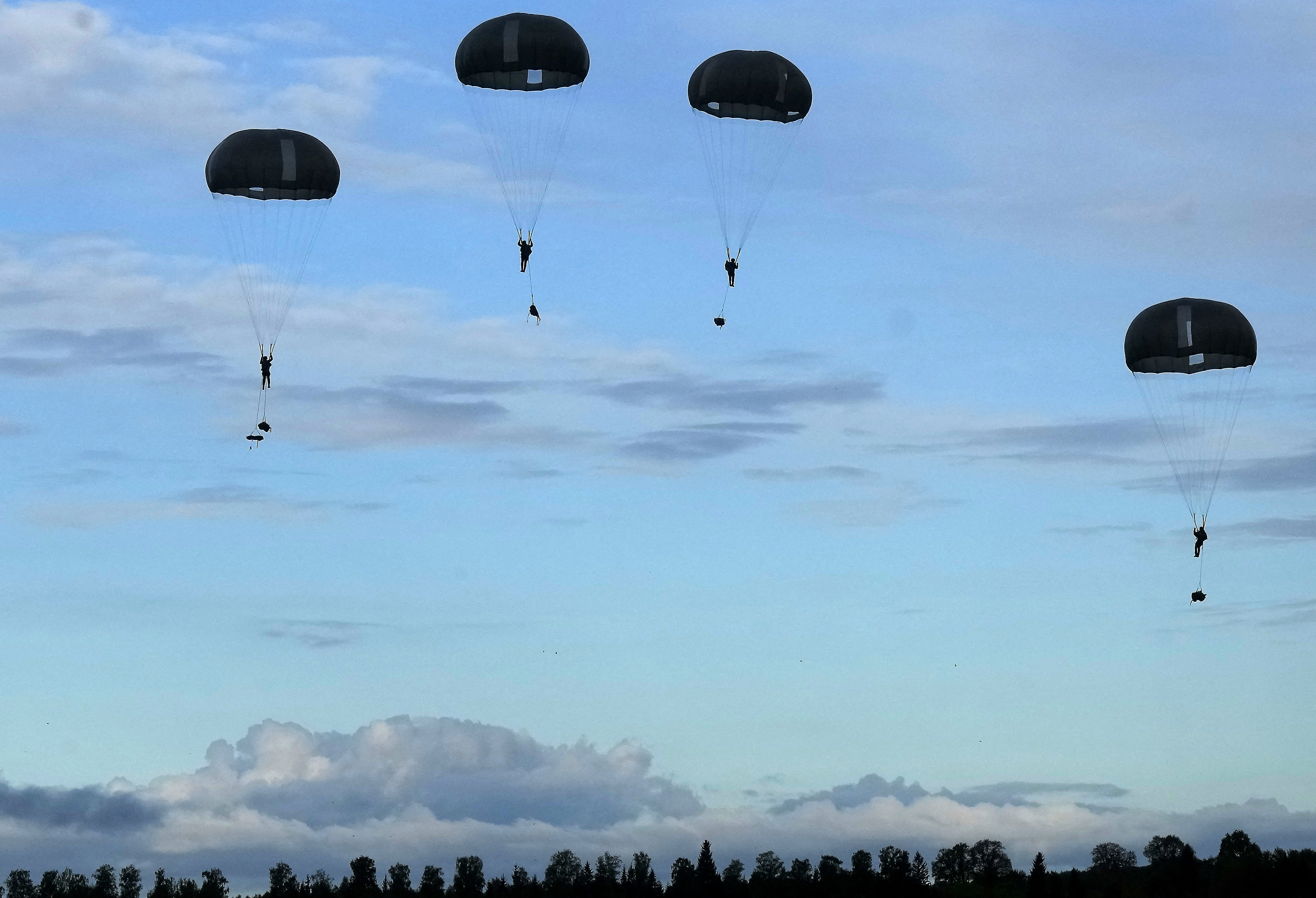 2025-05-16T121222Z_1736367391_RC2QIEA3O28I_RTRMADP_3_LATVIA-NATO-SWIFT-RESPONSE