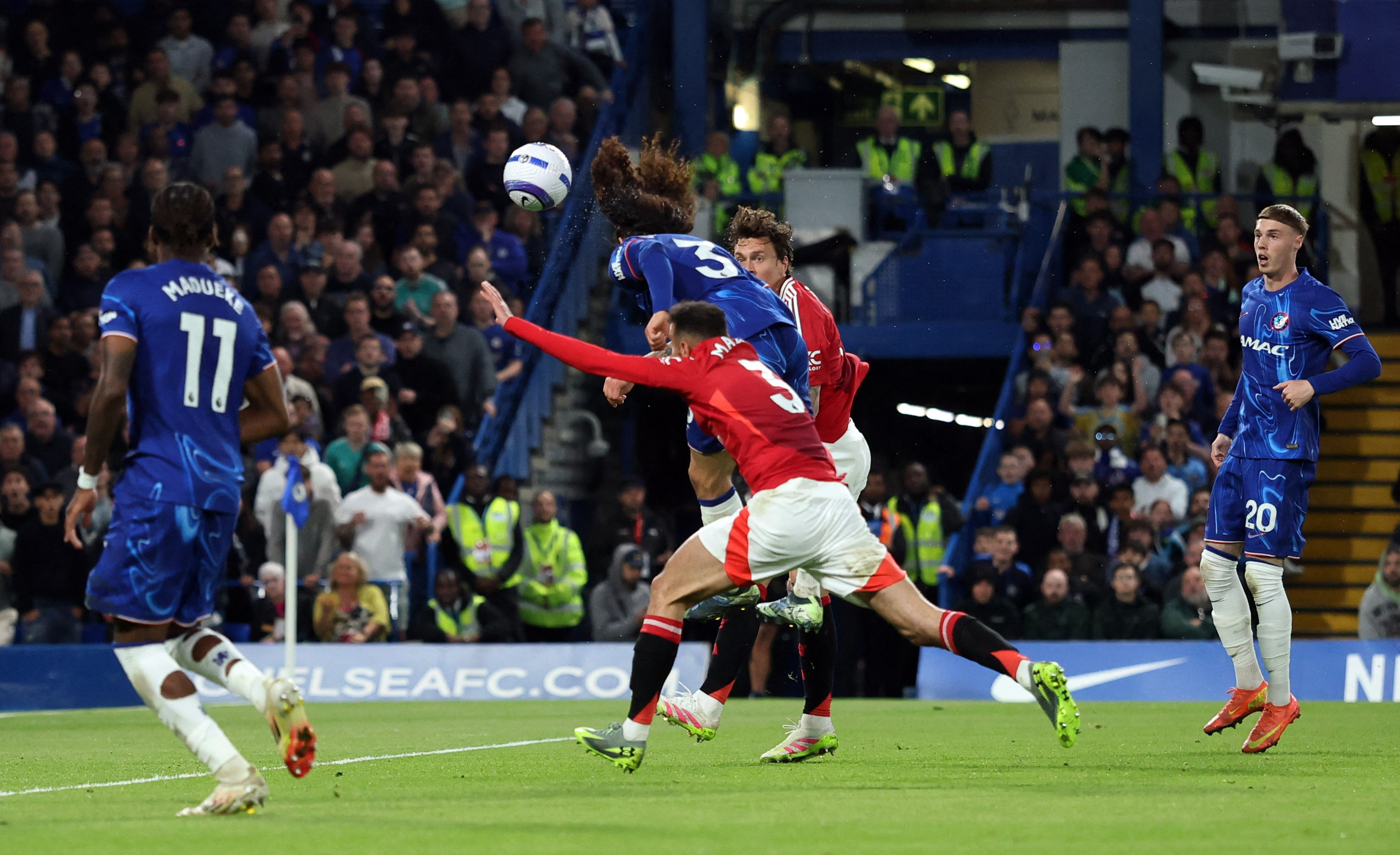 2025-05-16T205256Z_457226146_UP1EL5G1M0733_RTRMADP_3_SOCCER-ENGLAND-CHE-MUN-REPORT