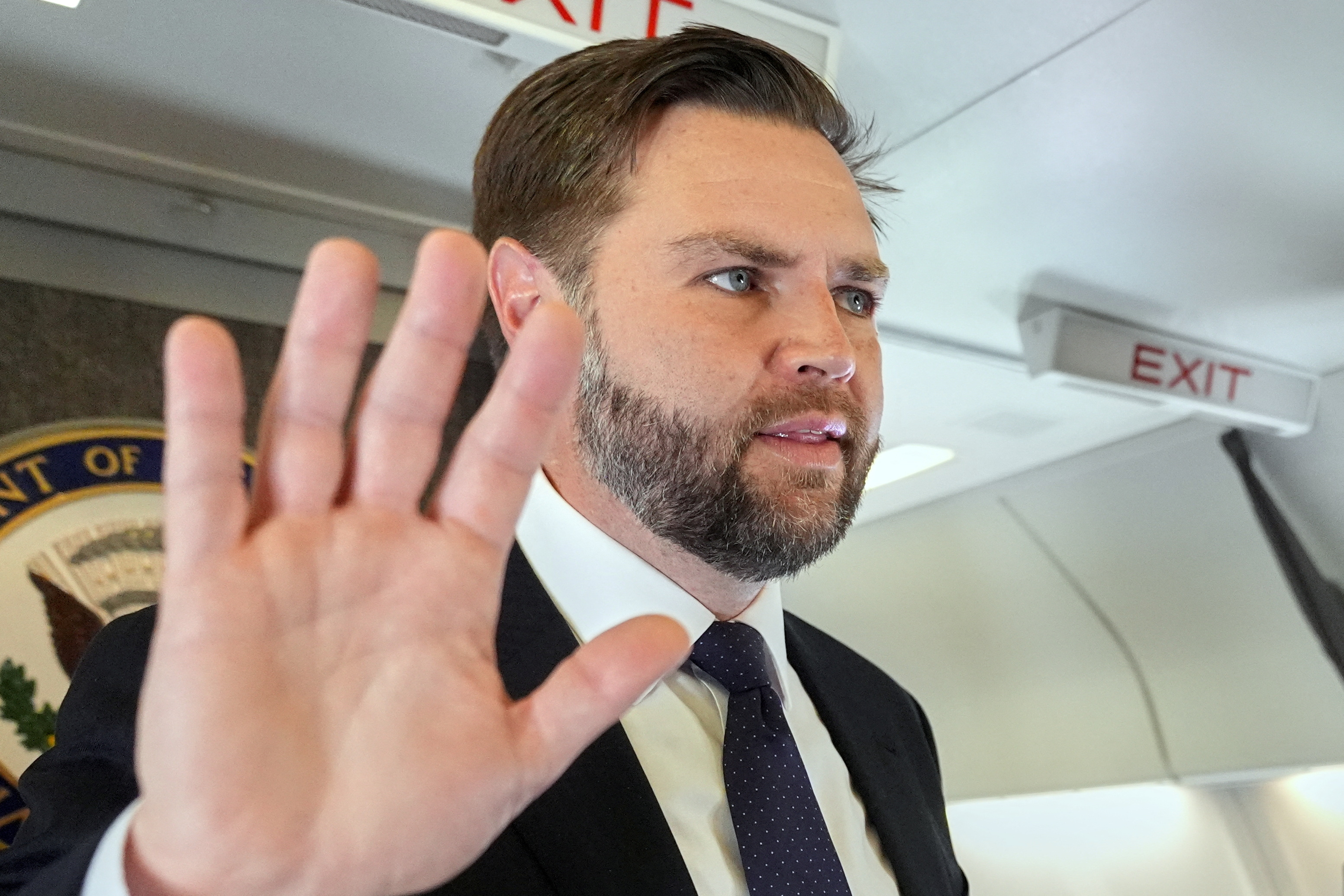 2025-05-19T132545Z_69650220_RC21LEAR1Y55_RTRMADP_3_ITALY-MELONI-LEADERS