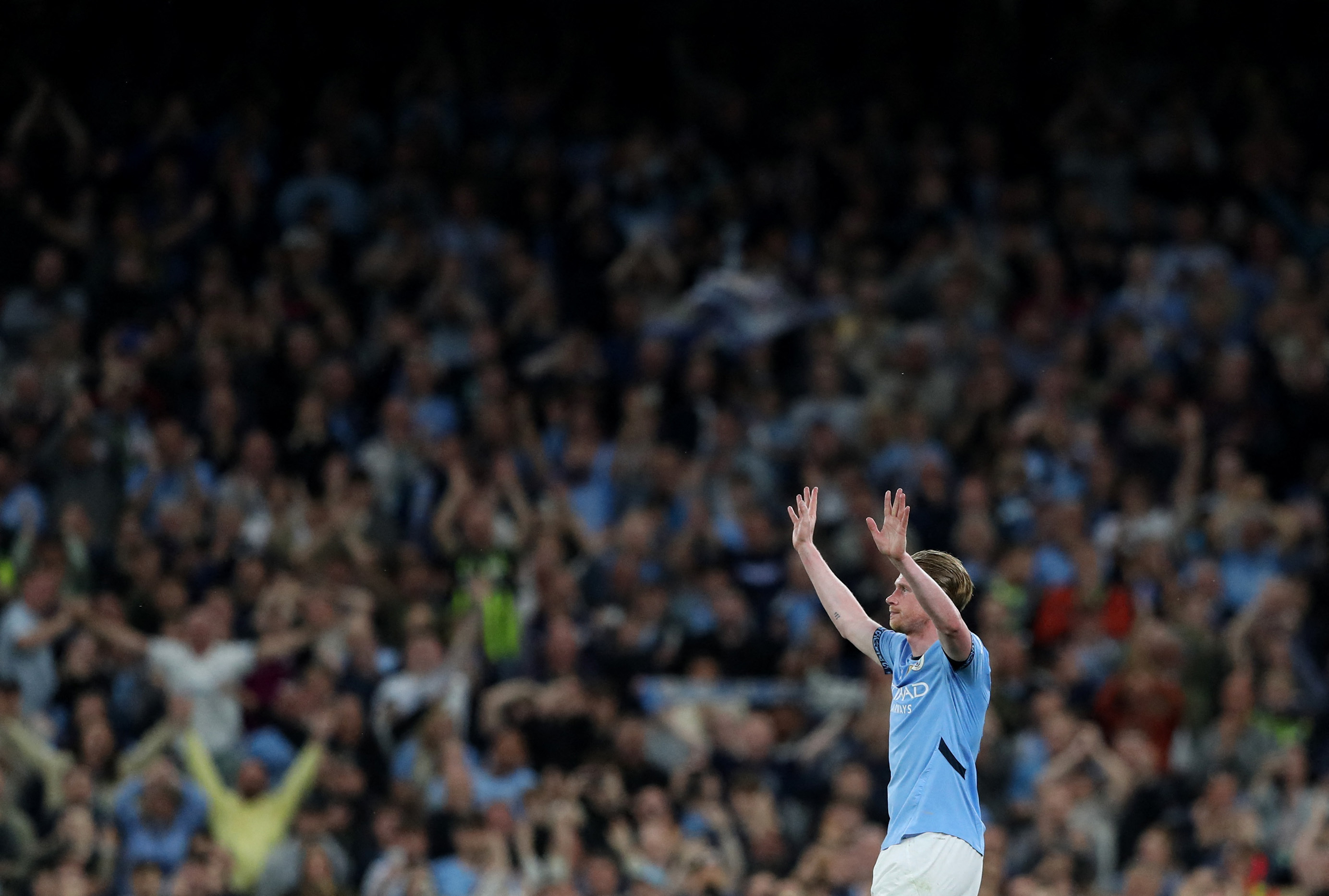 2025-05-20T203520Z_891360294_UP1EL5KAND-MCI-BOU-REPORT1L6VE6_RTRMADP_3_SOCCER-ENGL