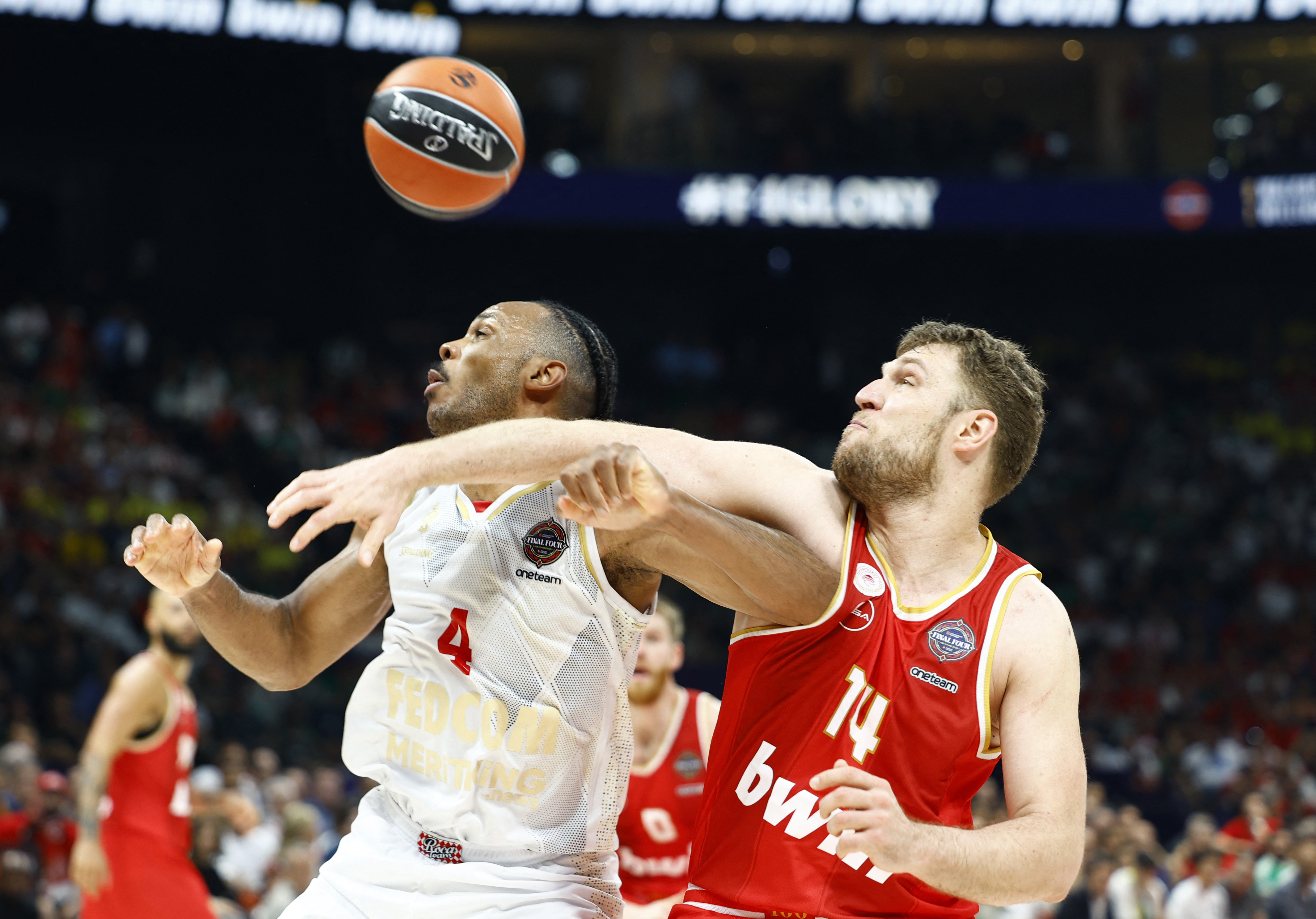 Saša Vezenkov Olympiacos Euroleague