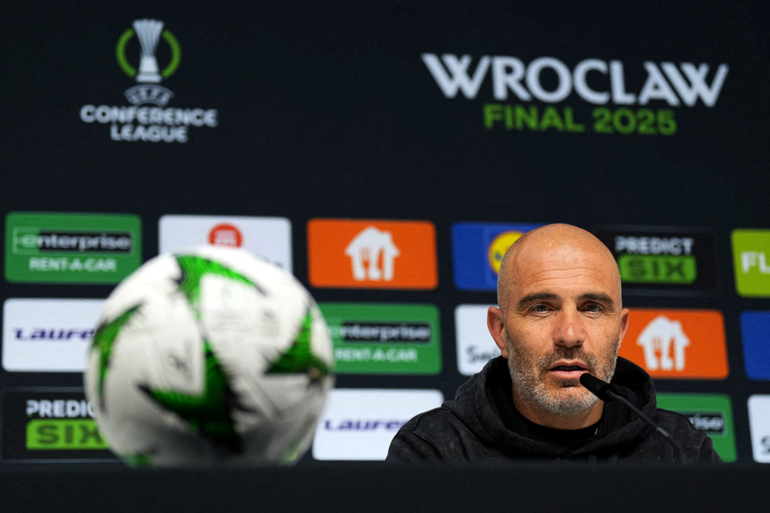 2025-05-27T190841Z_1922479714_RC2IQEASCNNB_RTRMADP_3_SOCCER-CONFERENCE-BET-CHE-PREVIEW