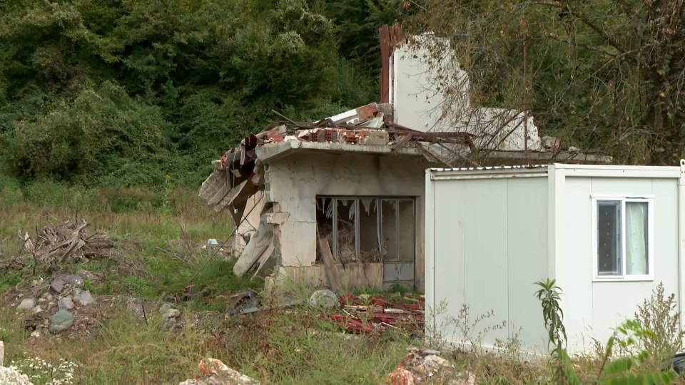 buturovi polje srusena kuca