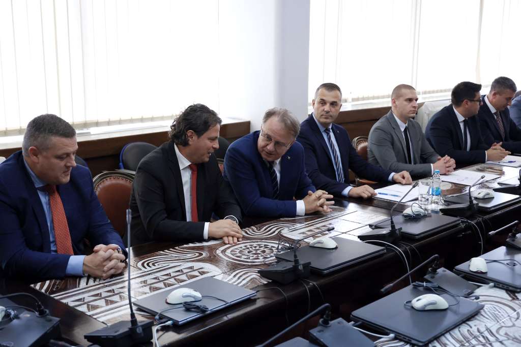 l_56564090c0d55e20fb34675c0464a7fe