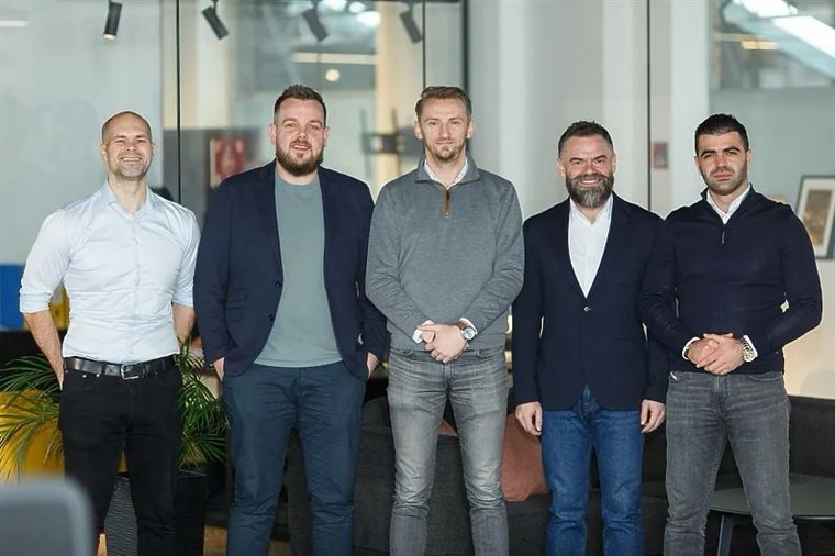 thumbnail_F0B3549E-3461-404C-9153-B534BC36065E