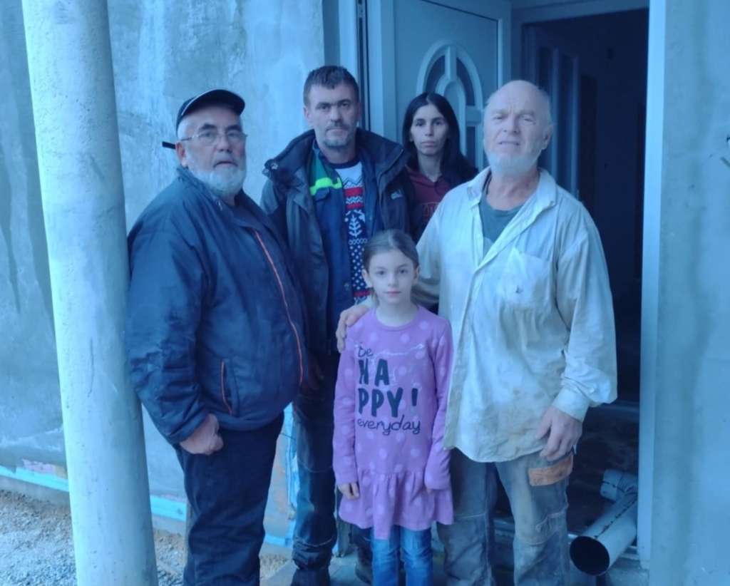 l_150034f06371e3108138b0cc9d86ec98