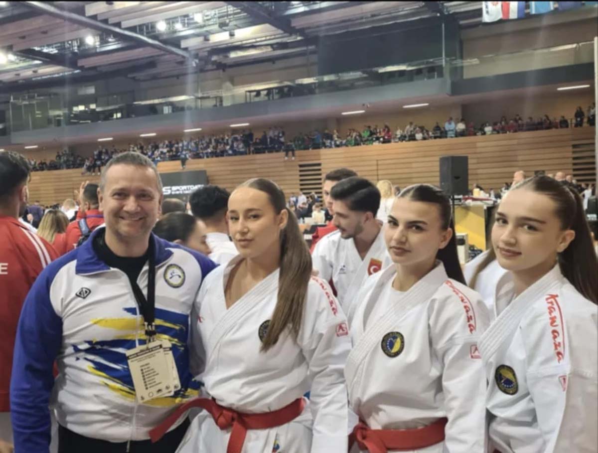 f74b6eed-88e9-4577-adfe-6a7579055366