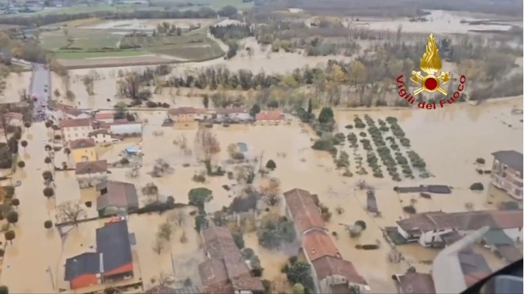 9d57d038-c096-4f7a-bc97-d7838b7a0d19