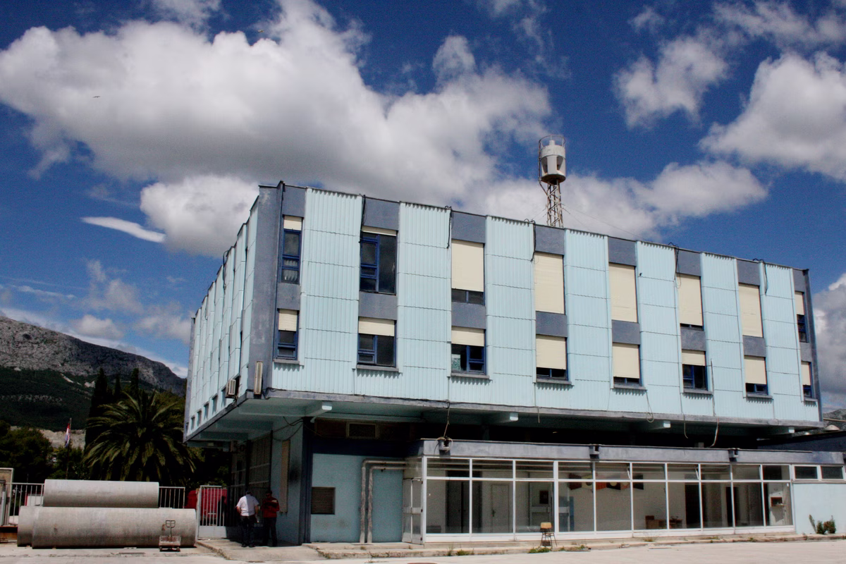 1763881550_PXL_100522_1253.format-avif.width-1200