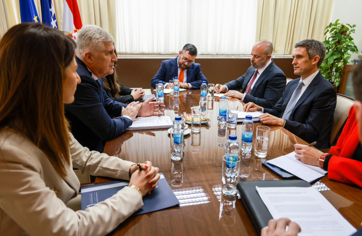 Screenshot 2025-12-02 133047