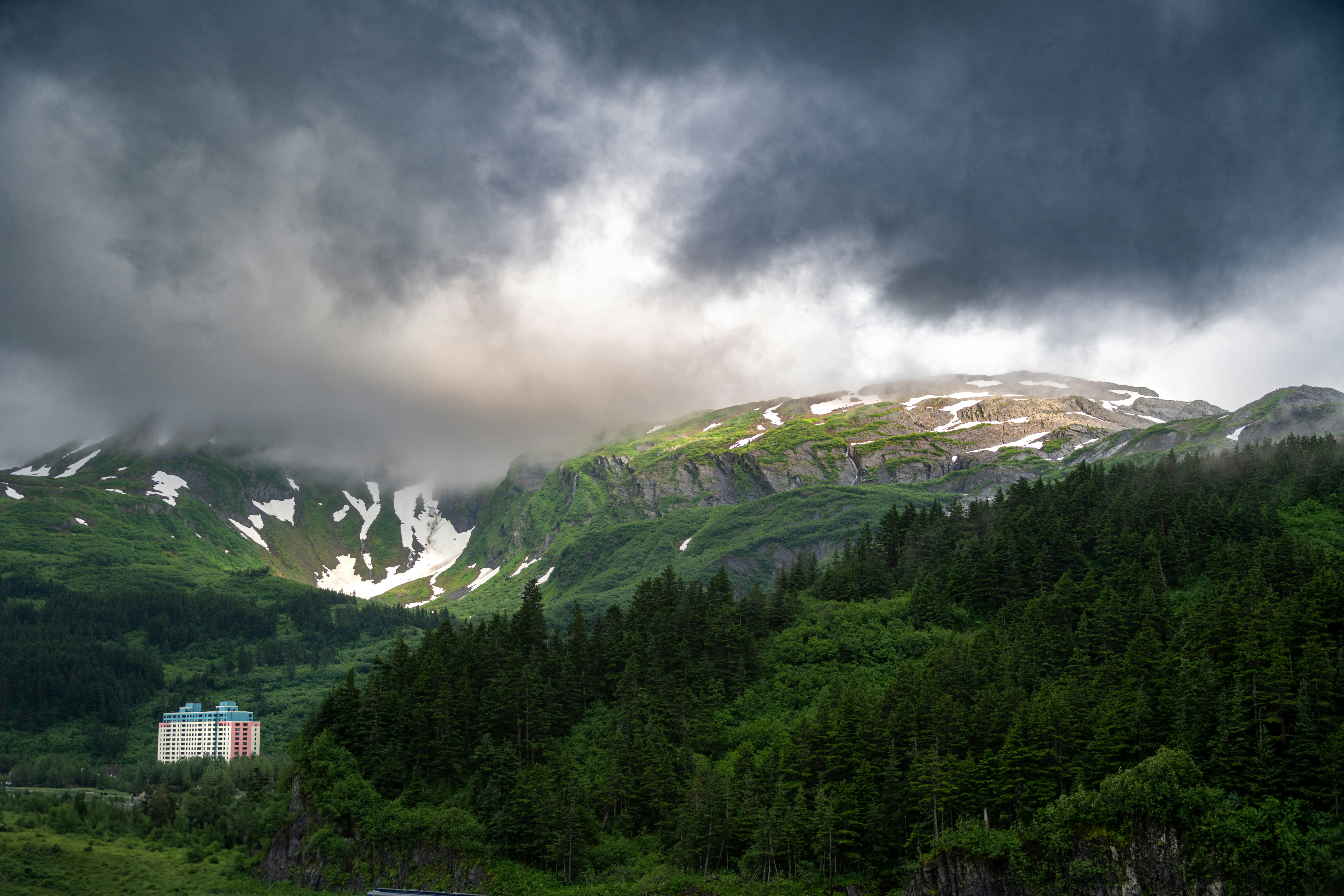 joseph-corl-bFYoP_VsFrU-unsplash