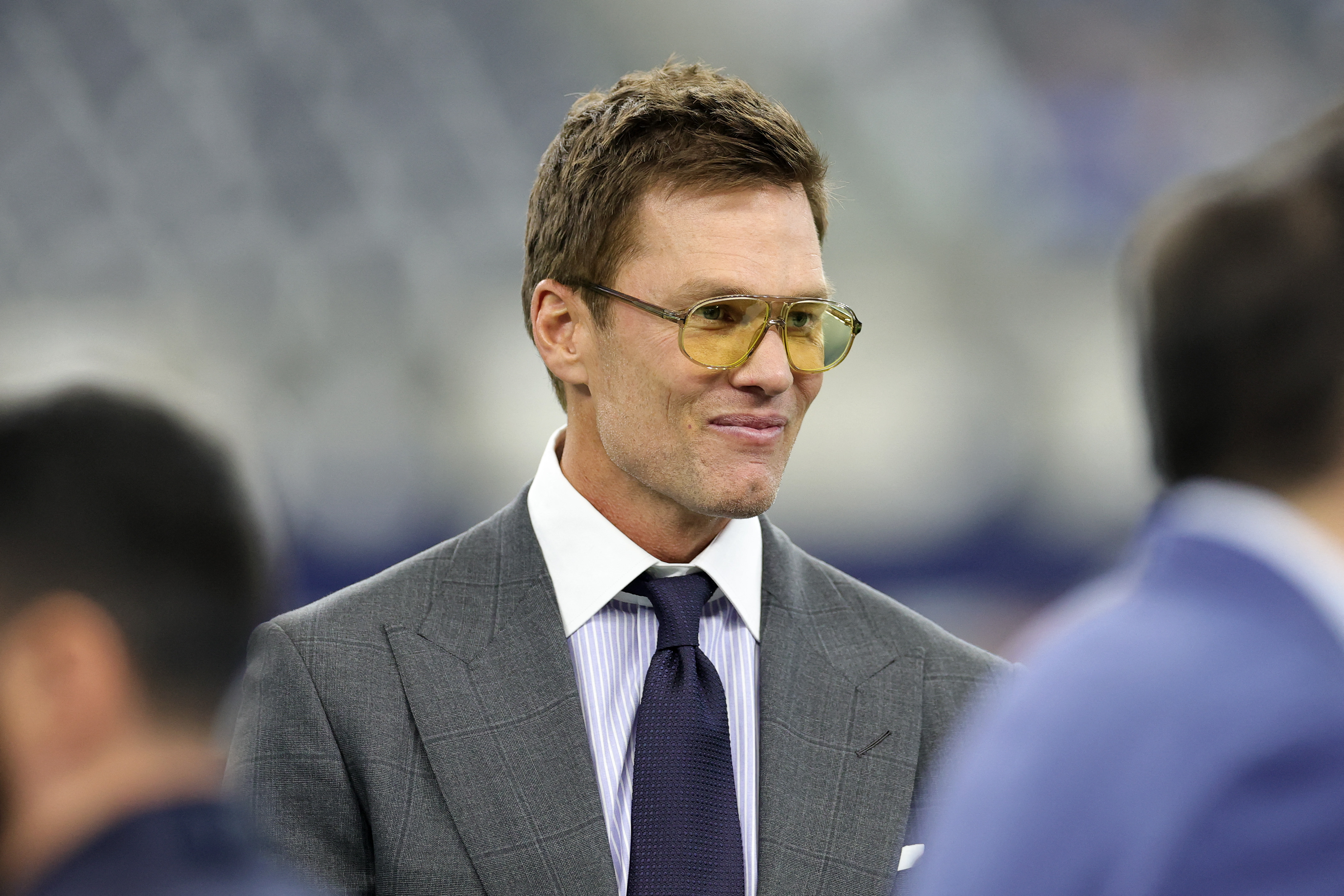 ARLINGTON, TEXAS - NOVEMBER 23: Fox sports announcer Tom Brady