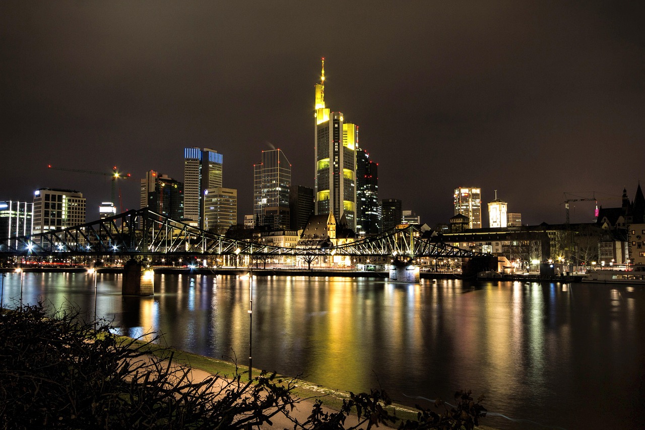 frankfurt-1709969_1280