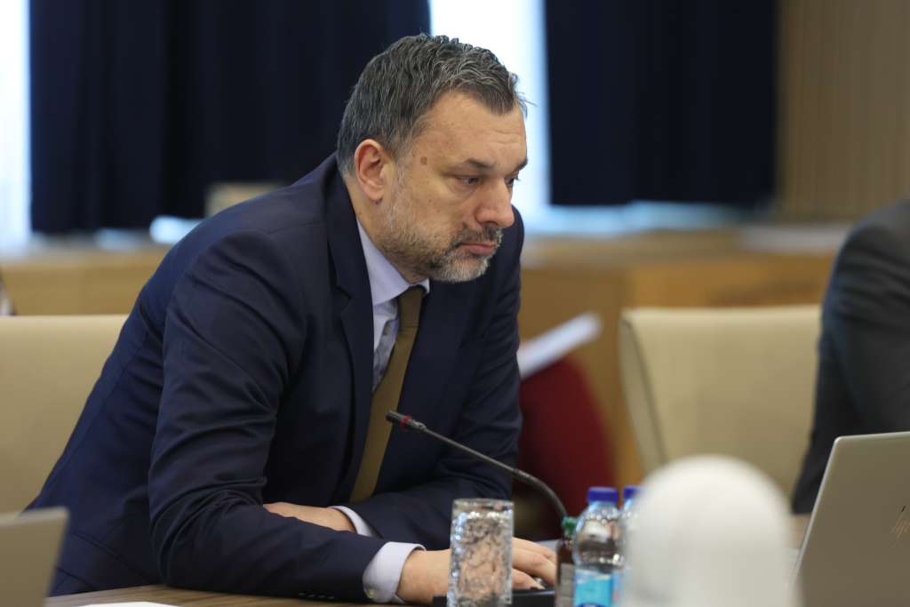 l_87bd6f9b981a41ea639bba0687b4ae06