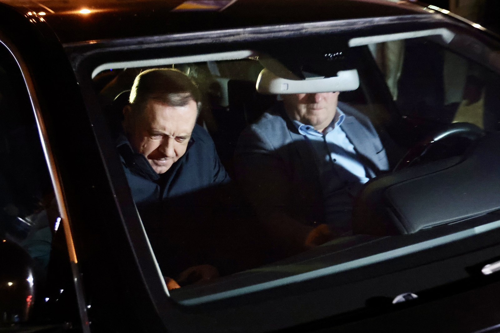 Dodik noć automobil