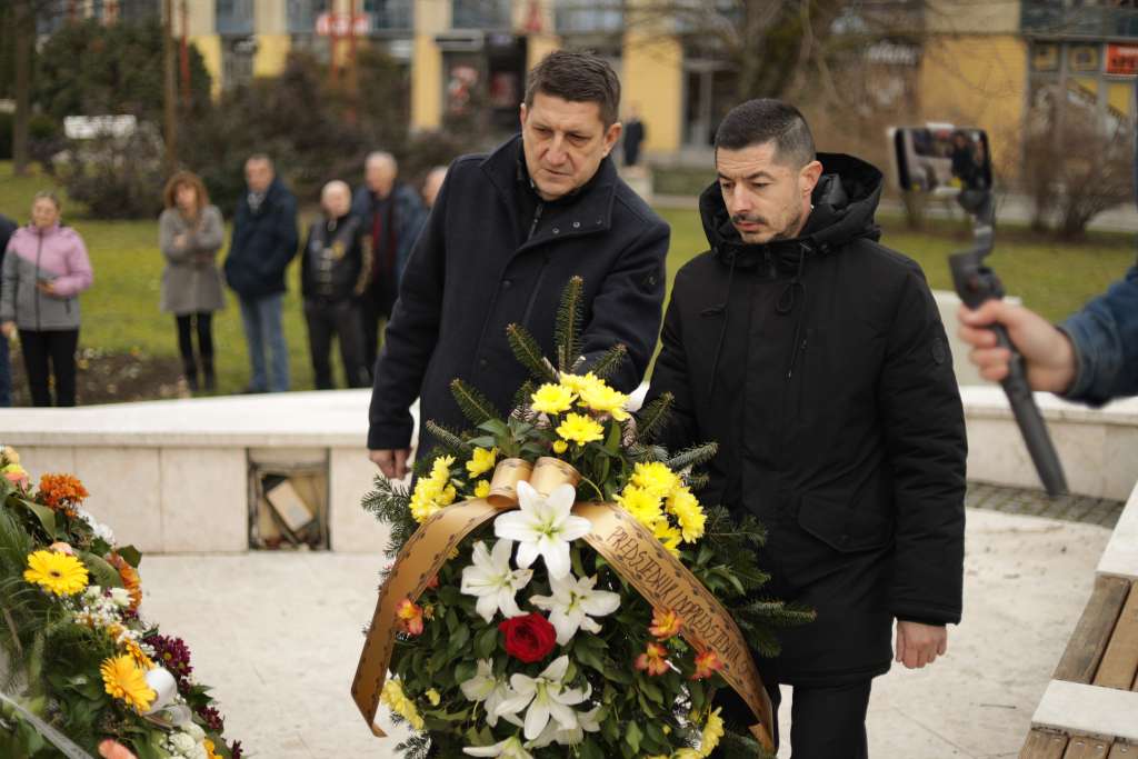 l_641d4bba4d2b27d6a10252a6461f3b3c