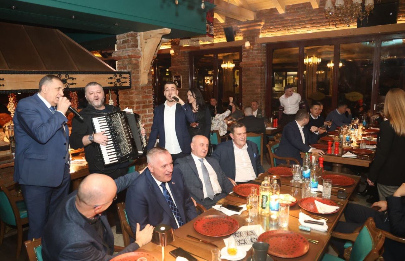 milorad dodik, članovi SNSD i koalicioni partneri