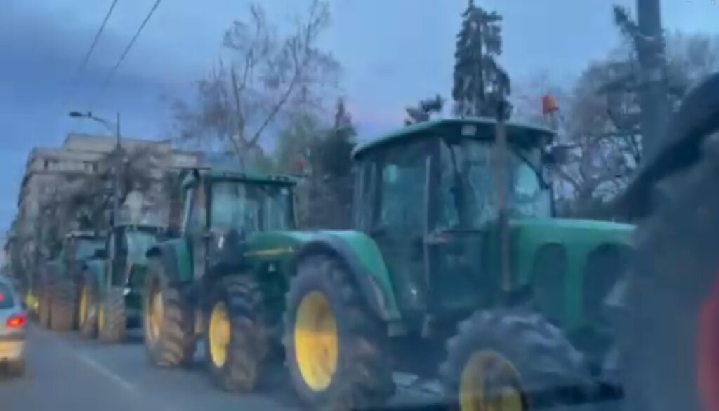 1741933532-traktori-pionirski-park-1024x586