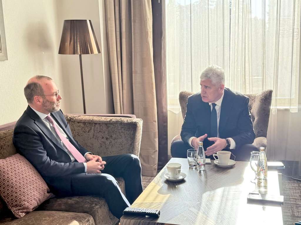 l_c46d78ed9f4be981513bd13a1b679efc