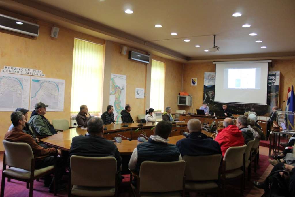 l_b43b3afbcc0e121ec2eb325d9095a479