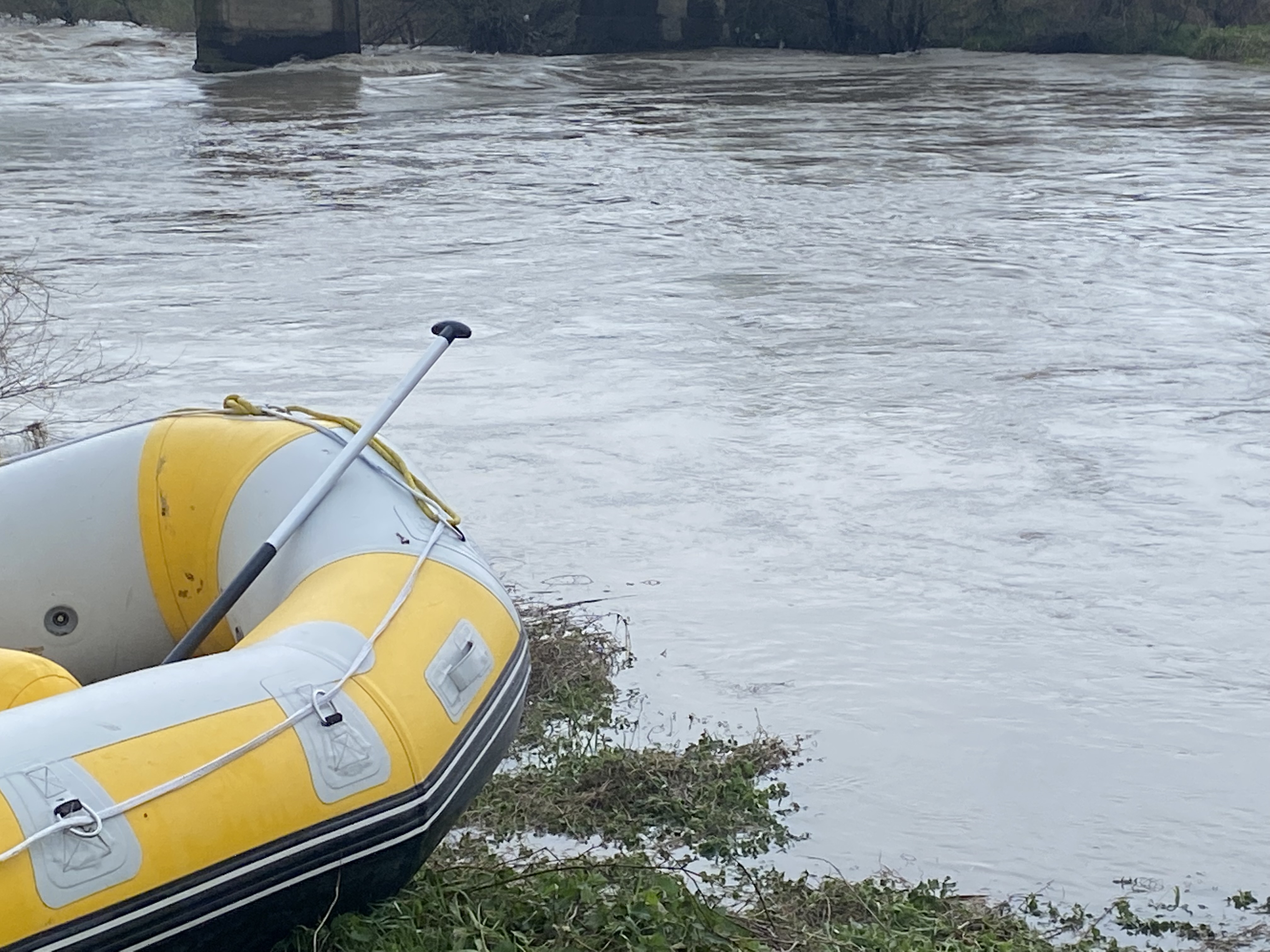 potraga poplava rijeka voda