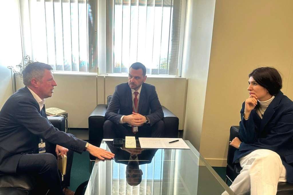 l_1bc1bb7ec96842fb5e8348fa9965bd79