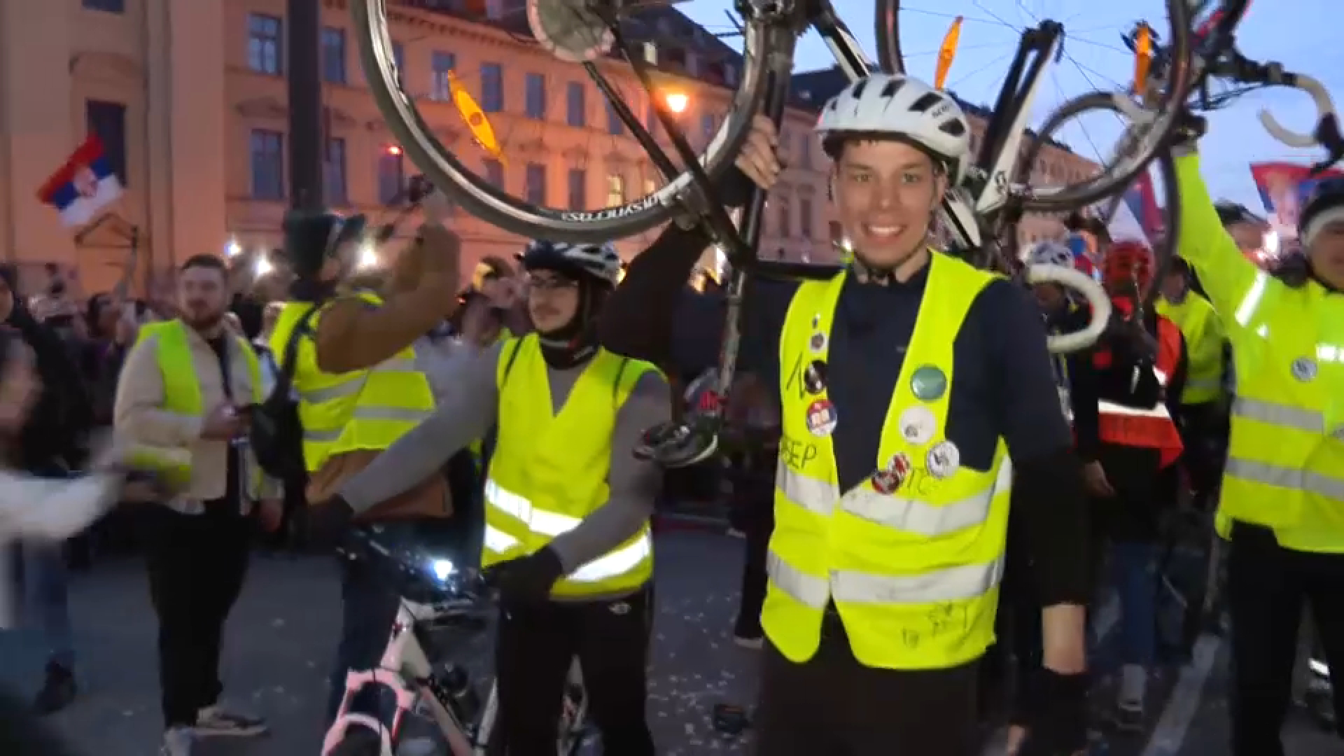 1744395841-biciklisti-minhen3