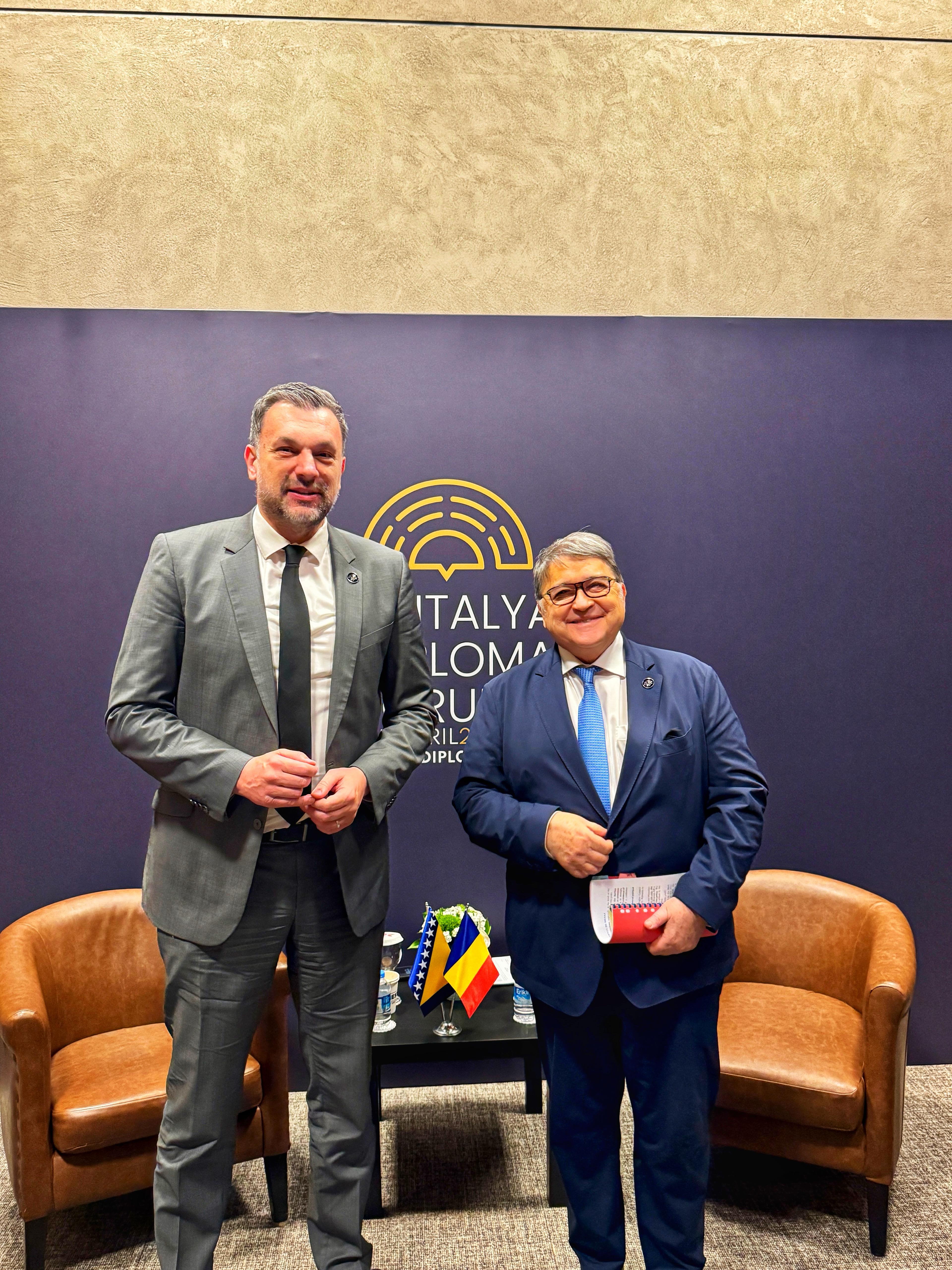 Elmedin Konaković se sastao sa ministrom vanjskih poslova Rumunije Emilom Hurezeanuom